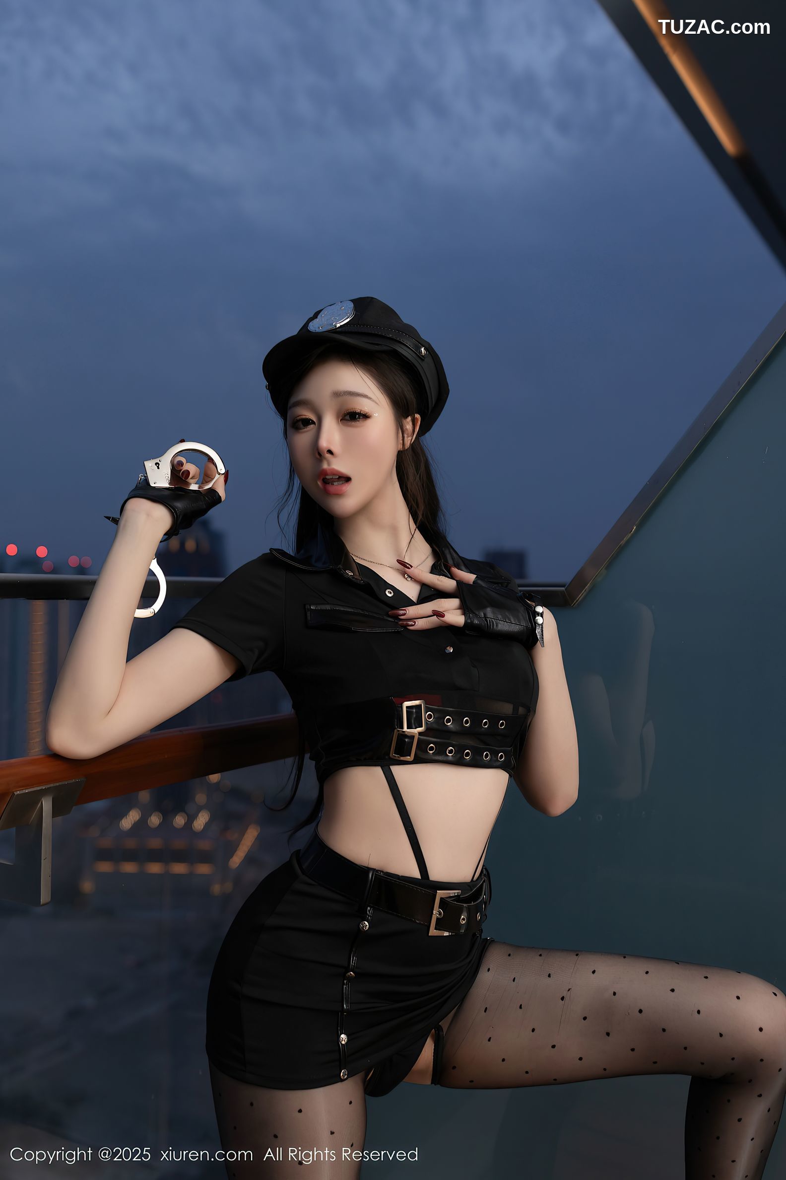 XiuRen秀人网-10115-小逗逗-黑色情趣女警衬衫短裙黑丝爆乳-2025.04.03