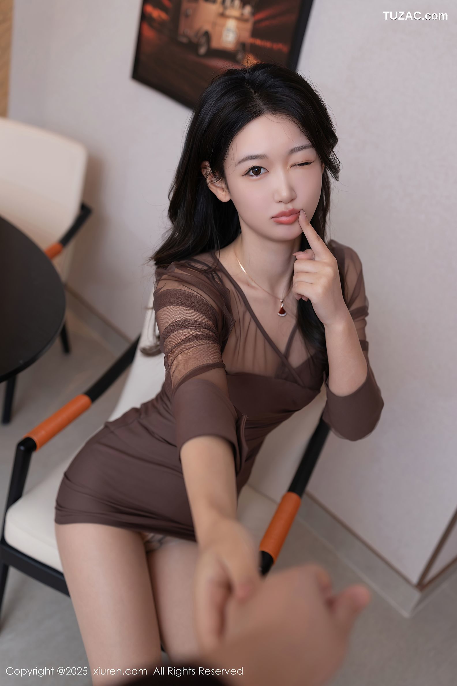 XiuRen秀人网-10120-唐安琪-褐色连衣短裙黑蕾丝内衣白浴巾裸体-2025.04.07