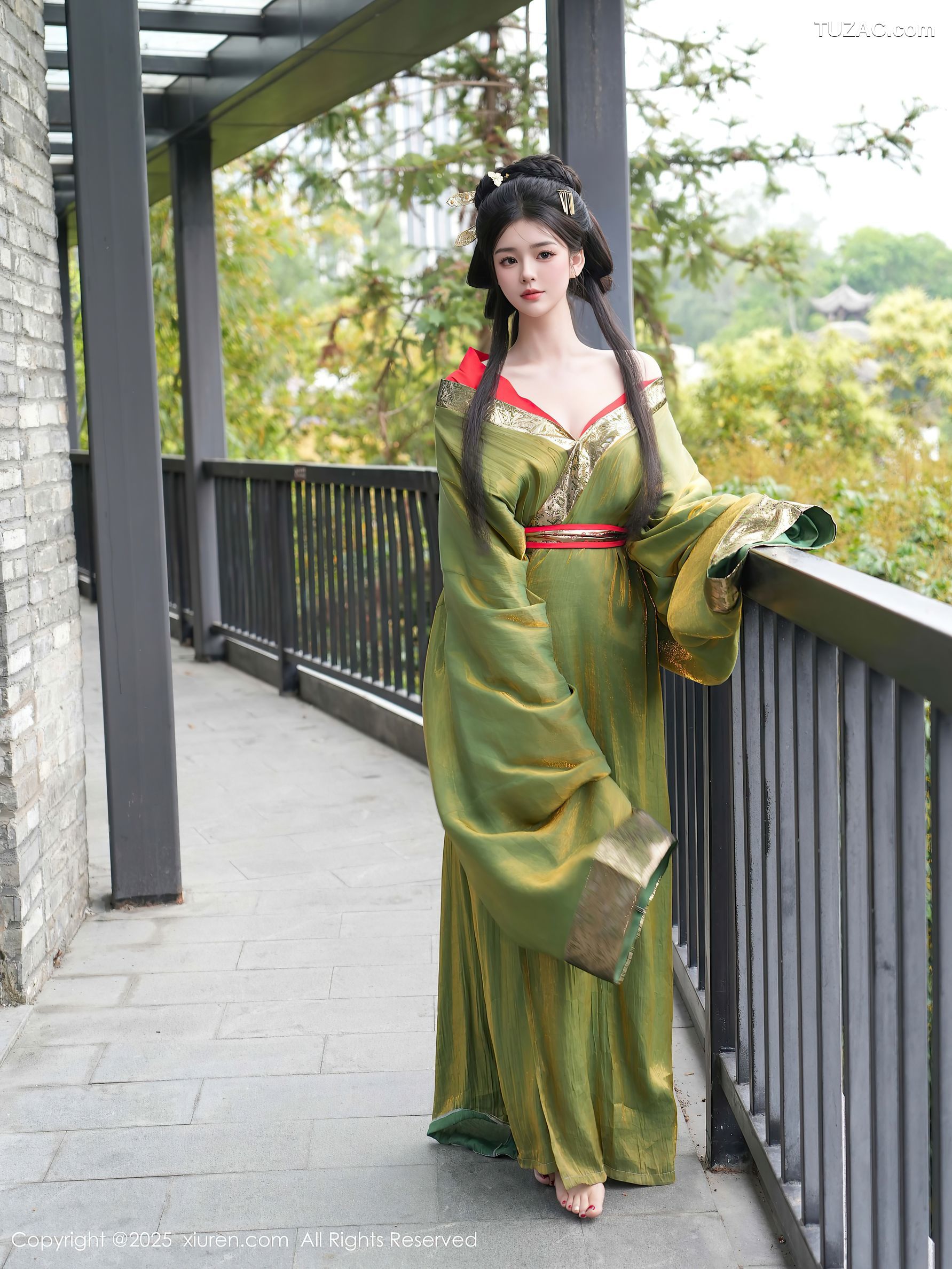 XiuRen秀人网-10126-雪糕CiCi-绿色唐风汉服红色亵衣爆乳-2025.04.09