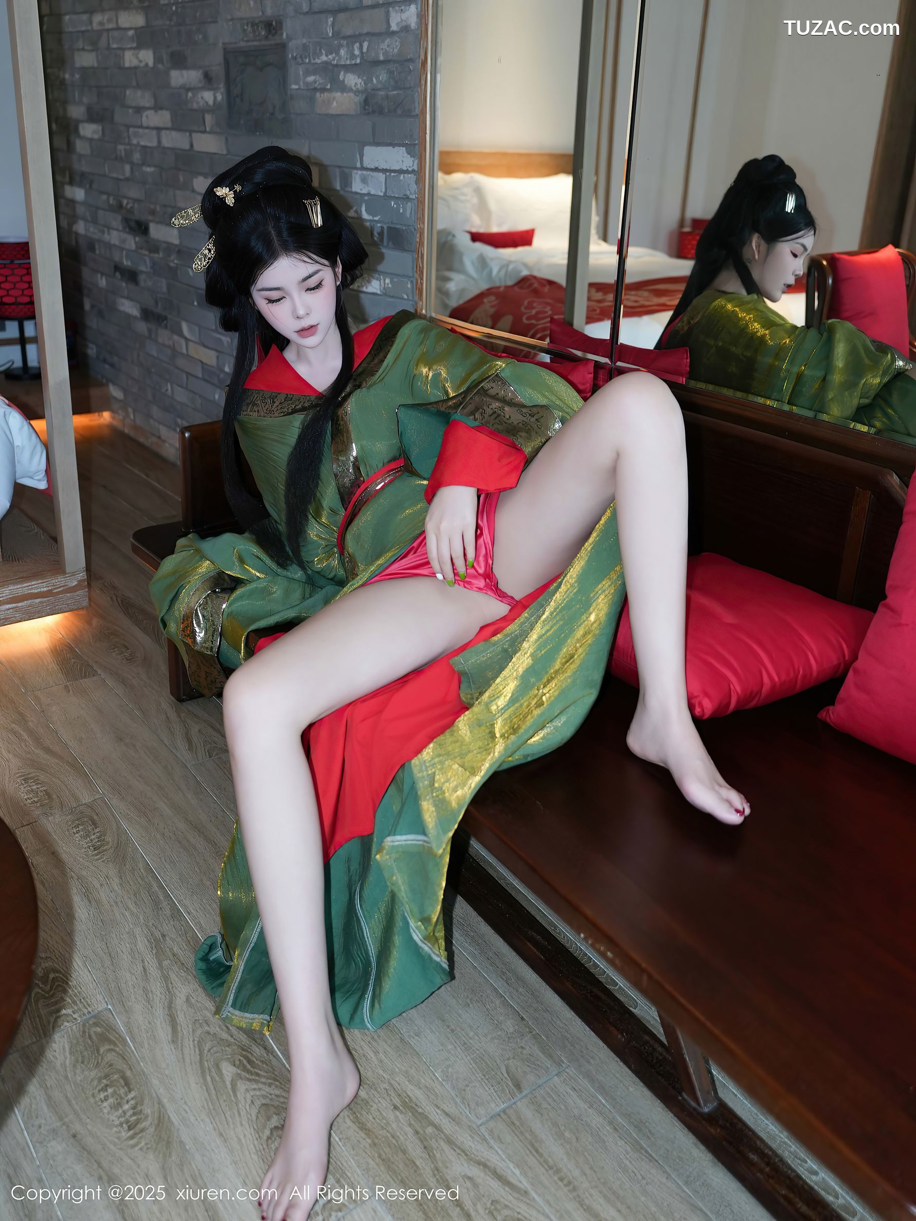 XiuRen秀人网-10126-雪糕CiCi-绿色唐风汉服红色亵衣爆乳-2025.04.09