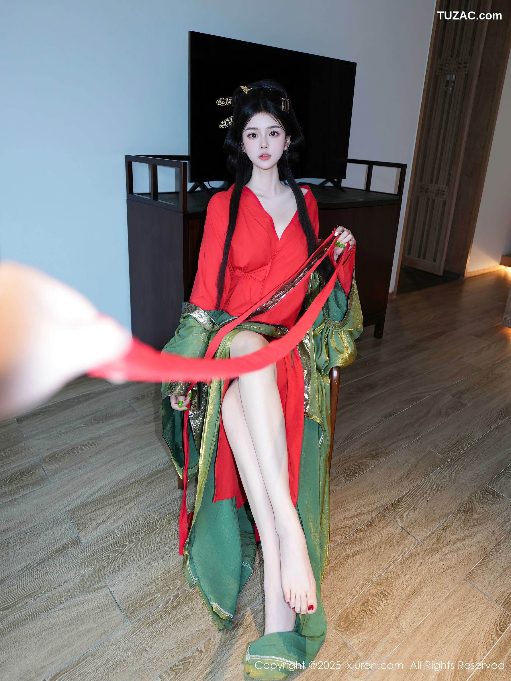 XiuRen秀人网-10126-雪糕CiCi-绿色唐风汉服红色亵衣爆乳-2025.04.09