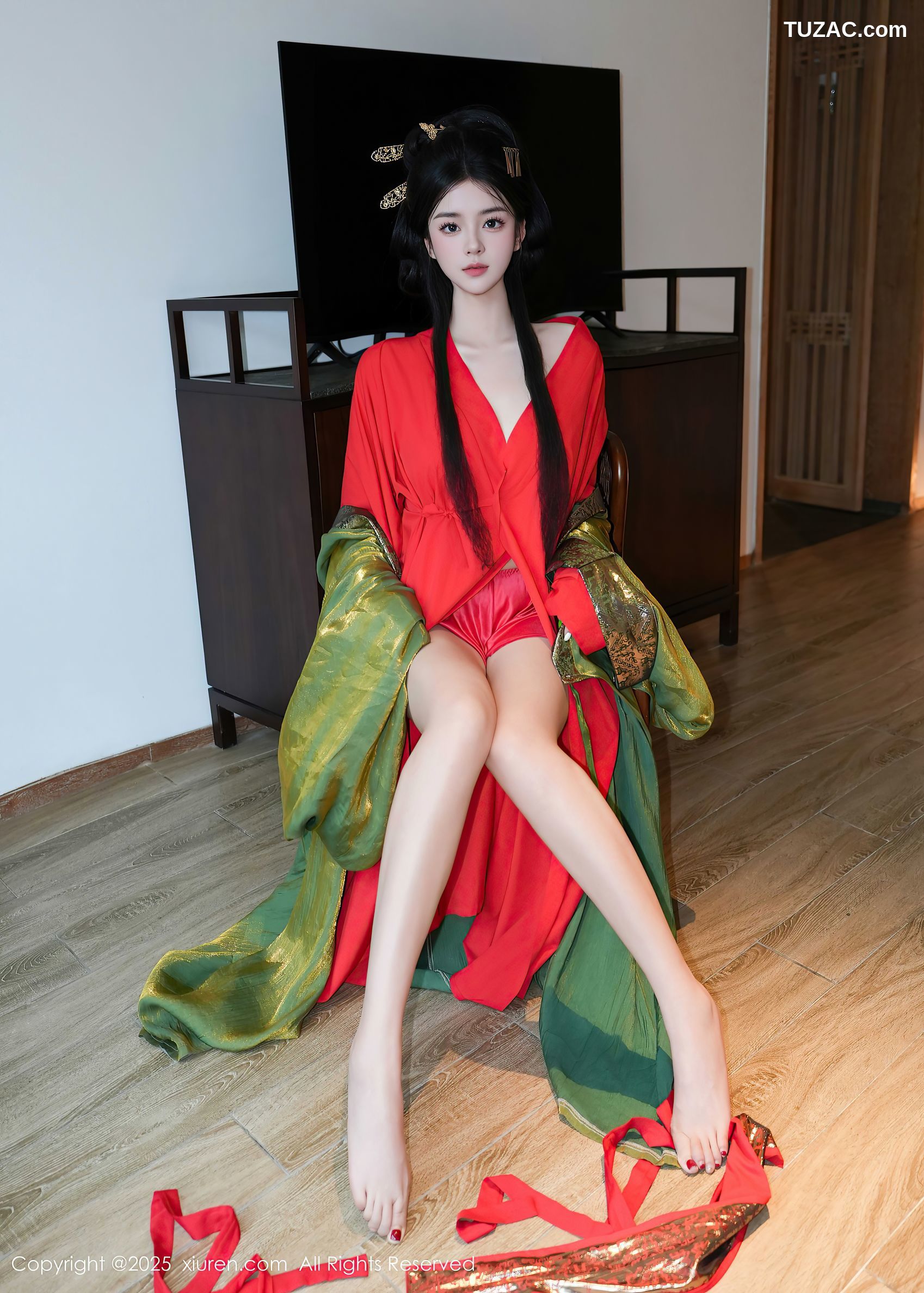 XiuRen秀人网-10126-雪糕CiCi-绿色唐风汉服红色亵衣爆乳-2025.04.09