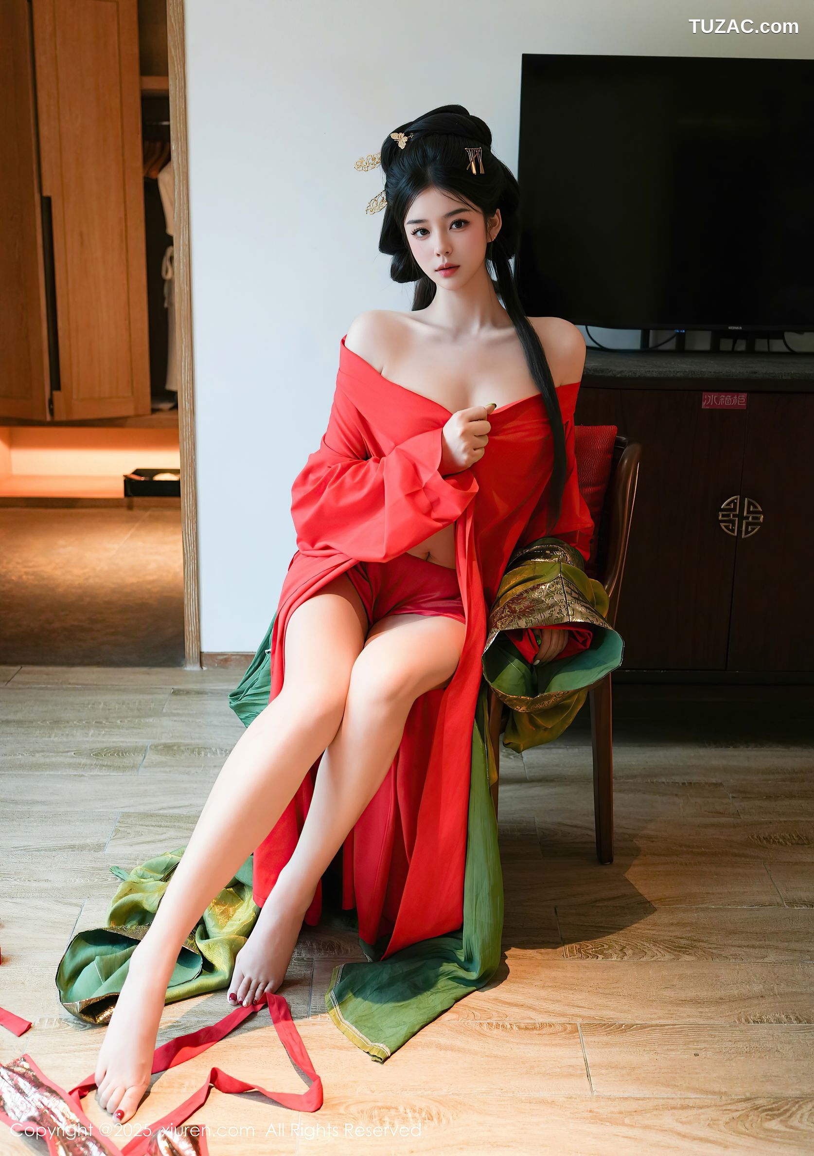 XiuRen秀人网-10126-雪糕CiCi-绿色唐风汉服红色亵衣爆乳-2025.04.09