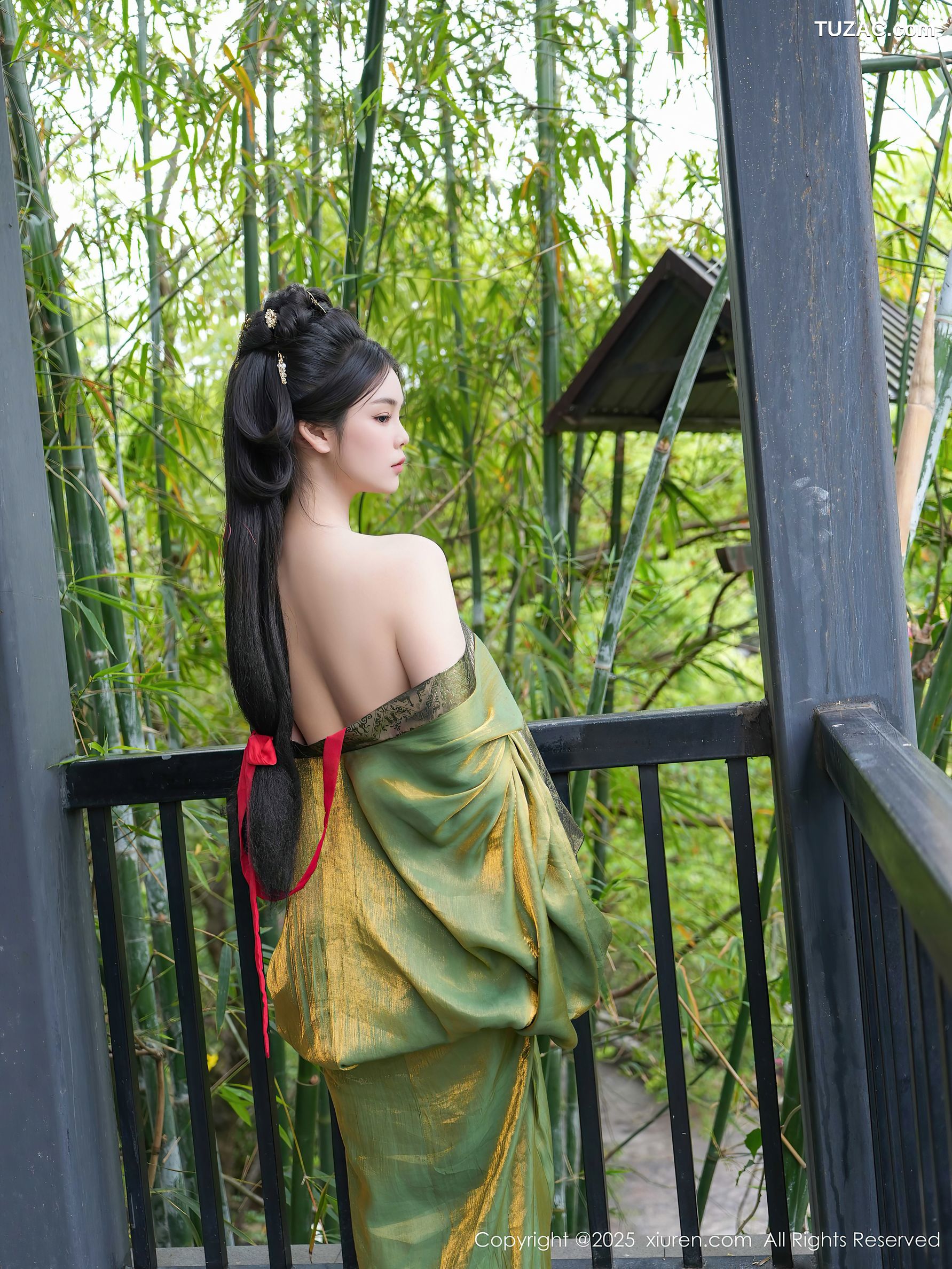 XiuRen秀人网-10126-雪糕CiCi-绿色唐风汉服红色亵衣爆乳-2025.04.09