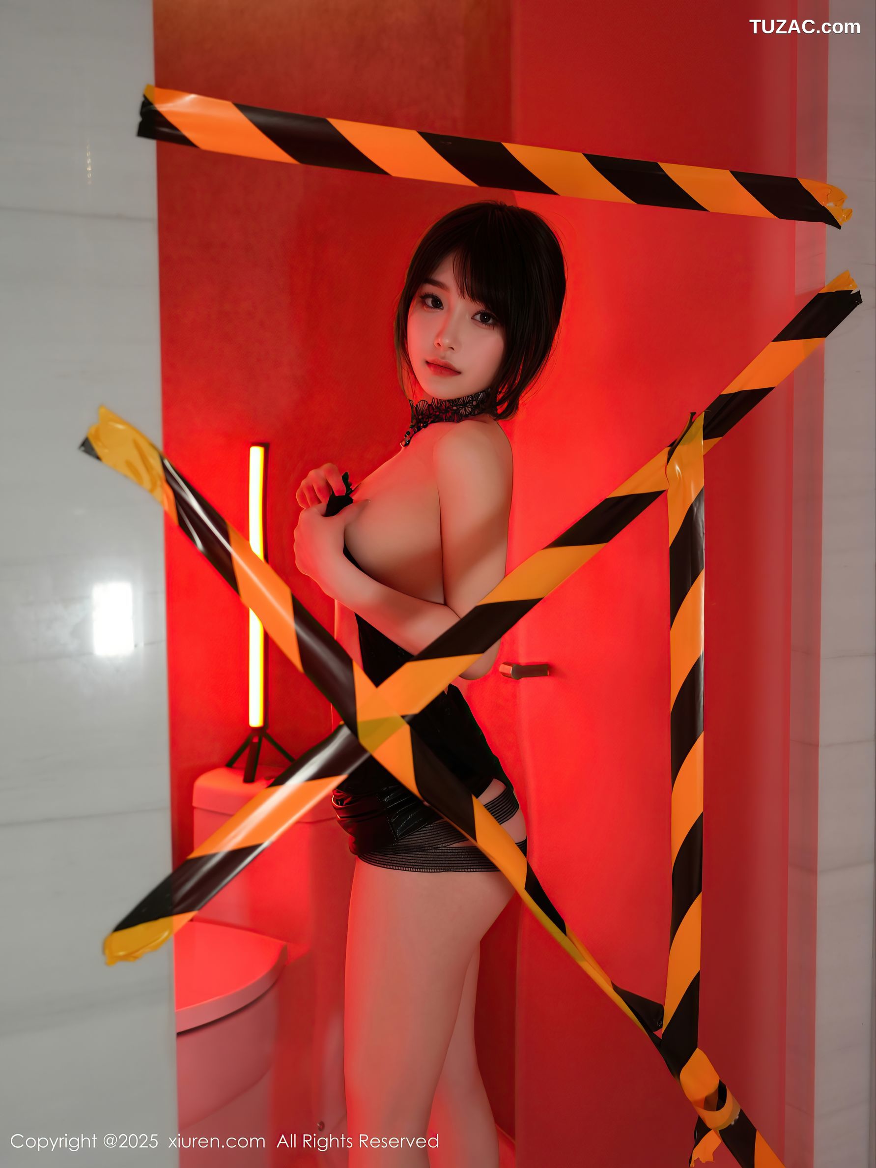 XiuRen秀人网-10134-汁汁-地下停车场米色大衣情趣黑皮短裙黑蕾丝爆乳绑缚-2025.04.10