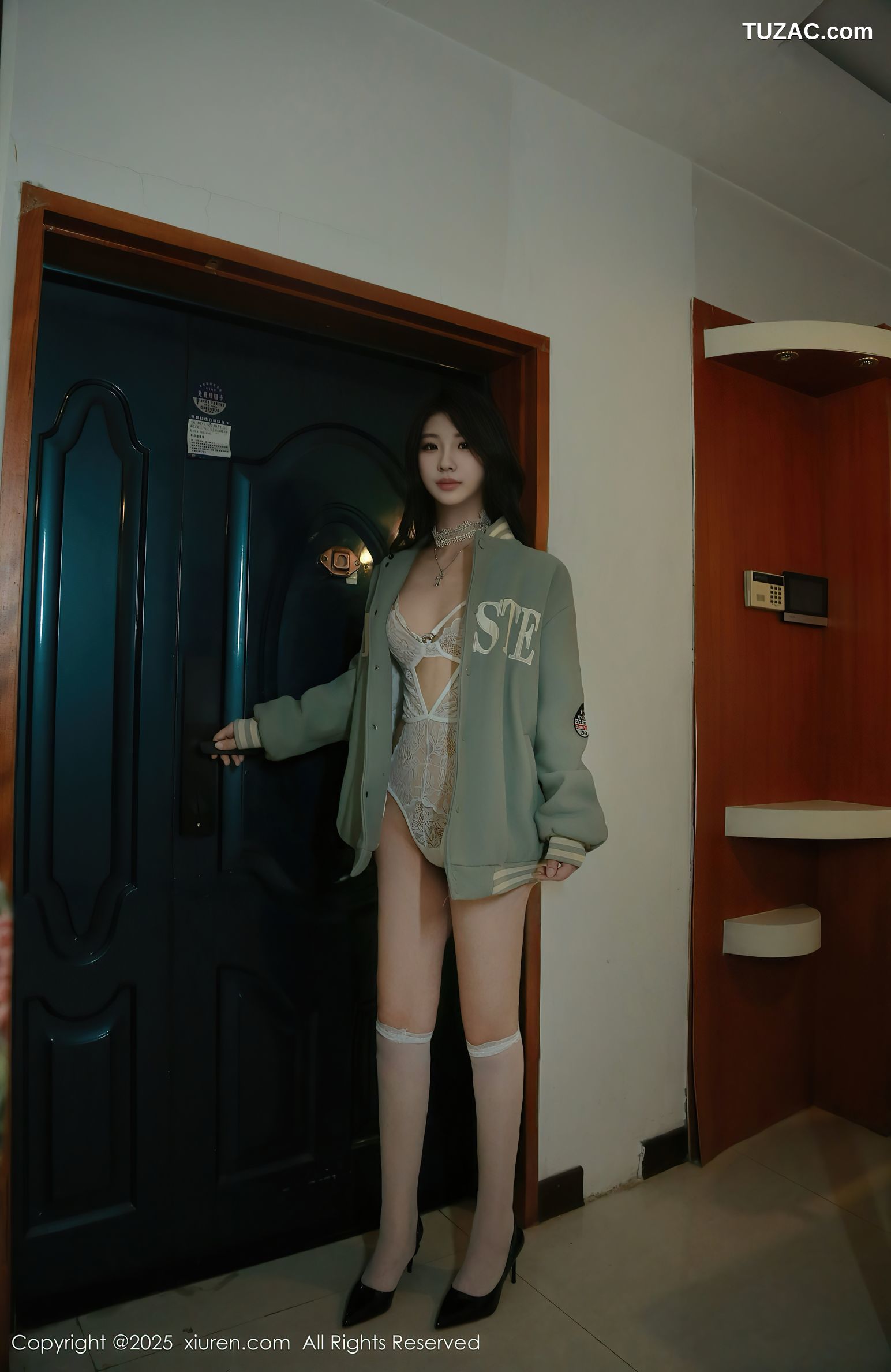 XiuRen秀人网-10137-小芭乐-轻透白色蕾丝情趣内衣-2025.04.11