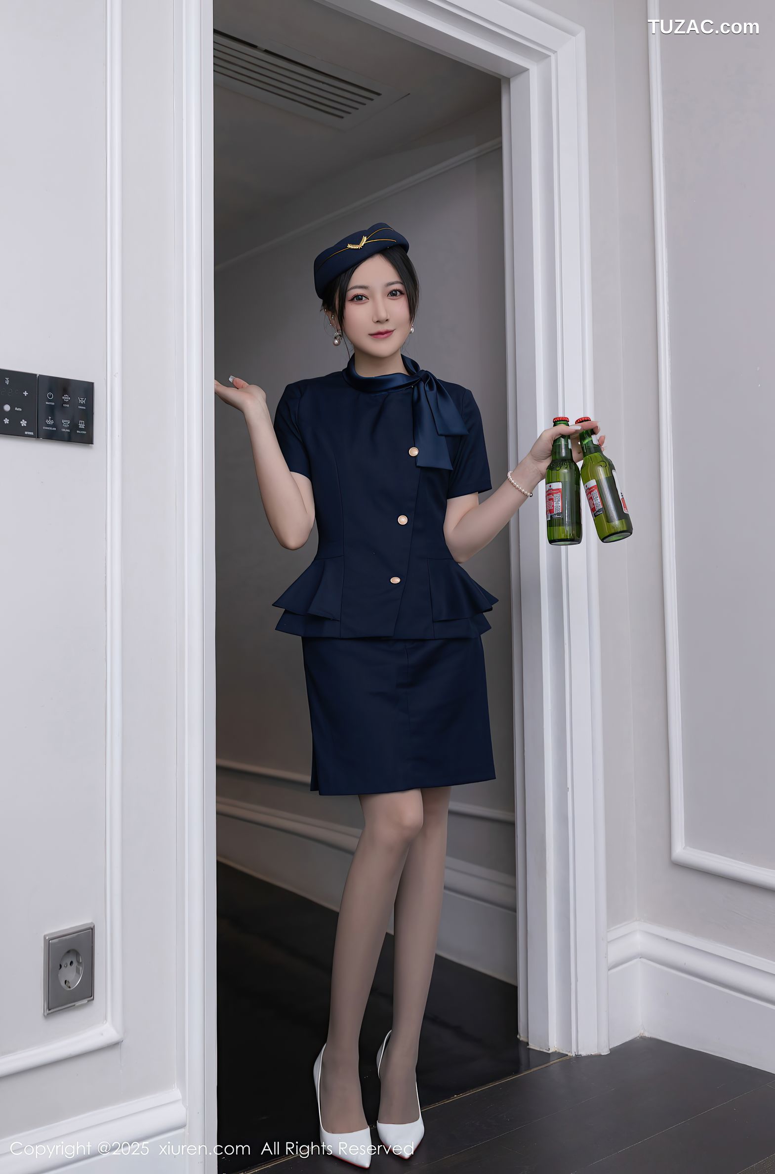 XiuRen秀人网-10142-鱼子酱Fish-深蓝制服空姐女神服务-2025.04.11