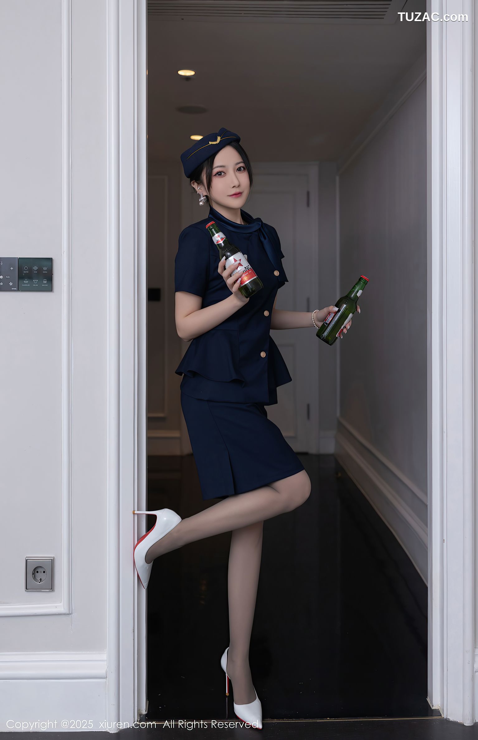 XiuRen秀人网-10142-鱼子酱Fish-深蓝制服空姐女神服务-2025.04.11
