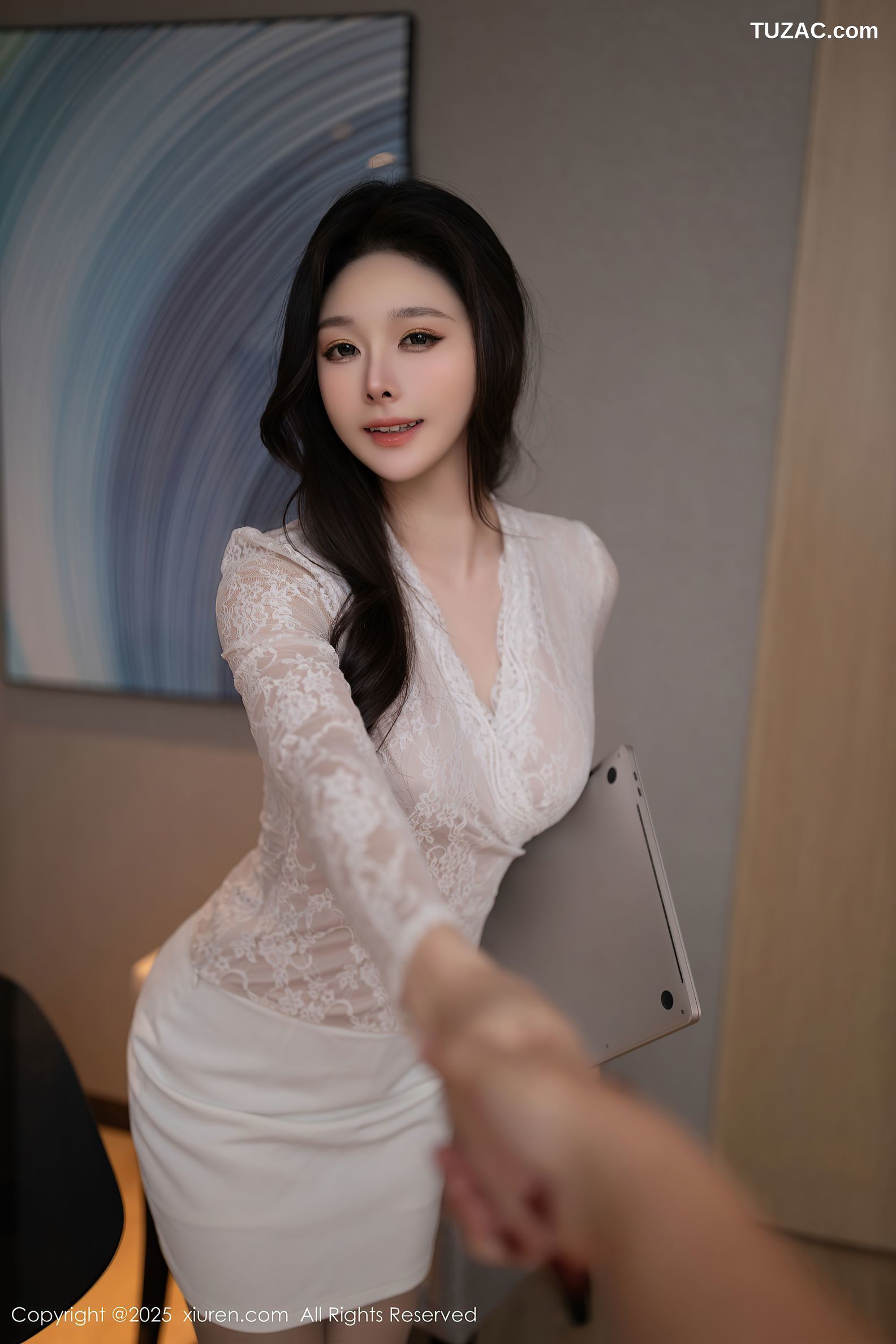 XiuRen秀人网-10143-小逗逗-白蕾丝衬衫白短裙内衣美女-2025.04.11