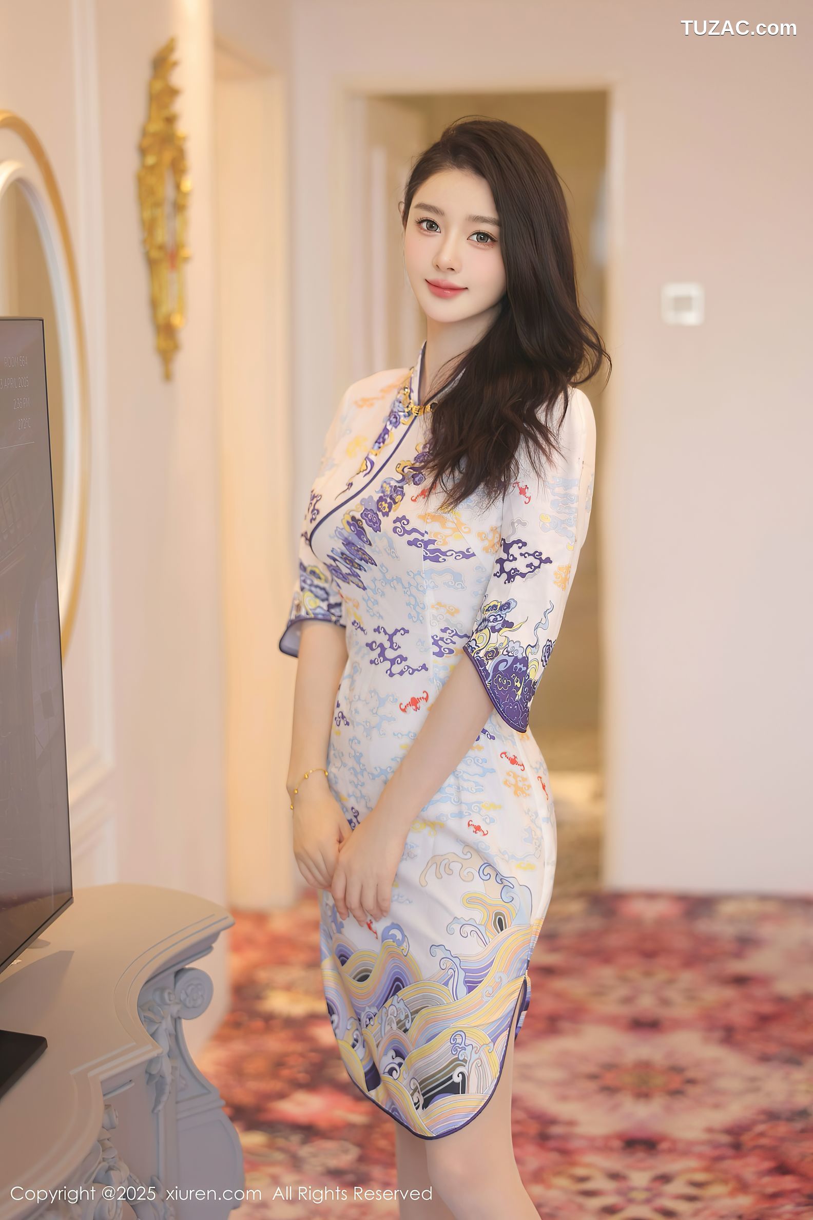 XiuRen秀人网-10144-Candy糖糖-白色蓝印花短旗袍肉丝爆乳-2025.04.11