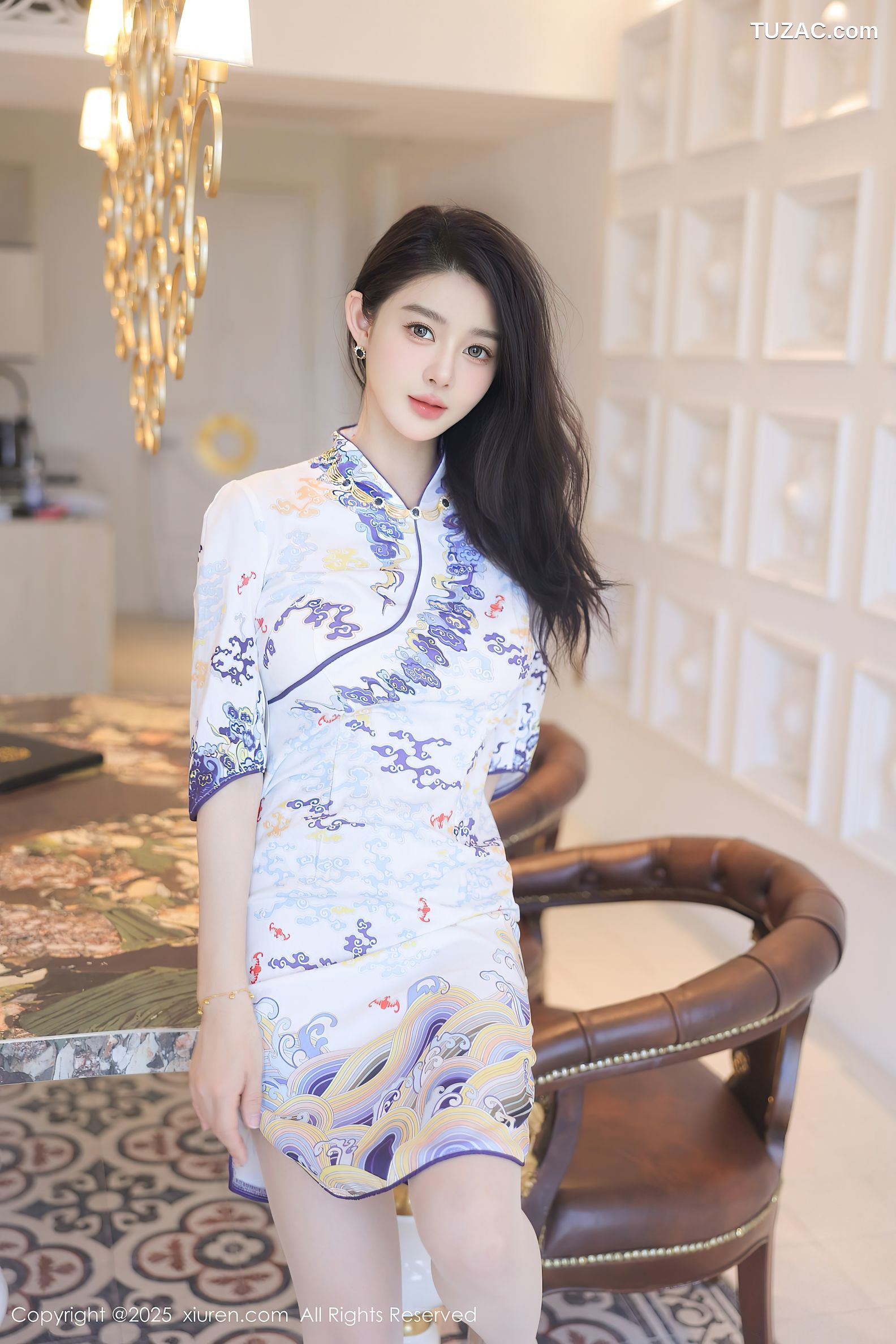 XiuRen秀人网-10144-Candy糖糖-白色蓝印花短旗袍肉丝爆乳-2025.04.11