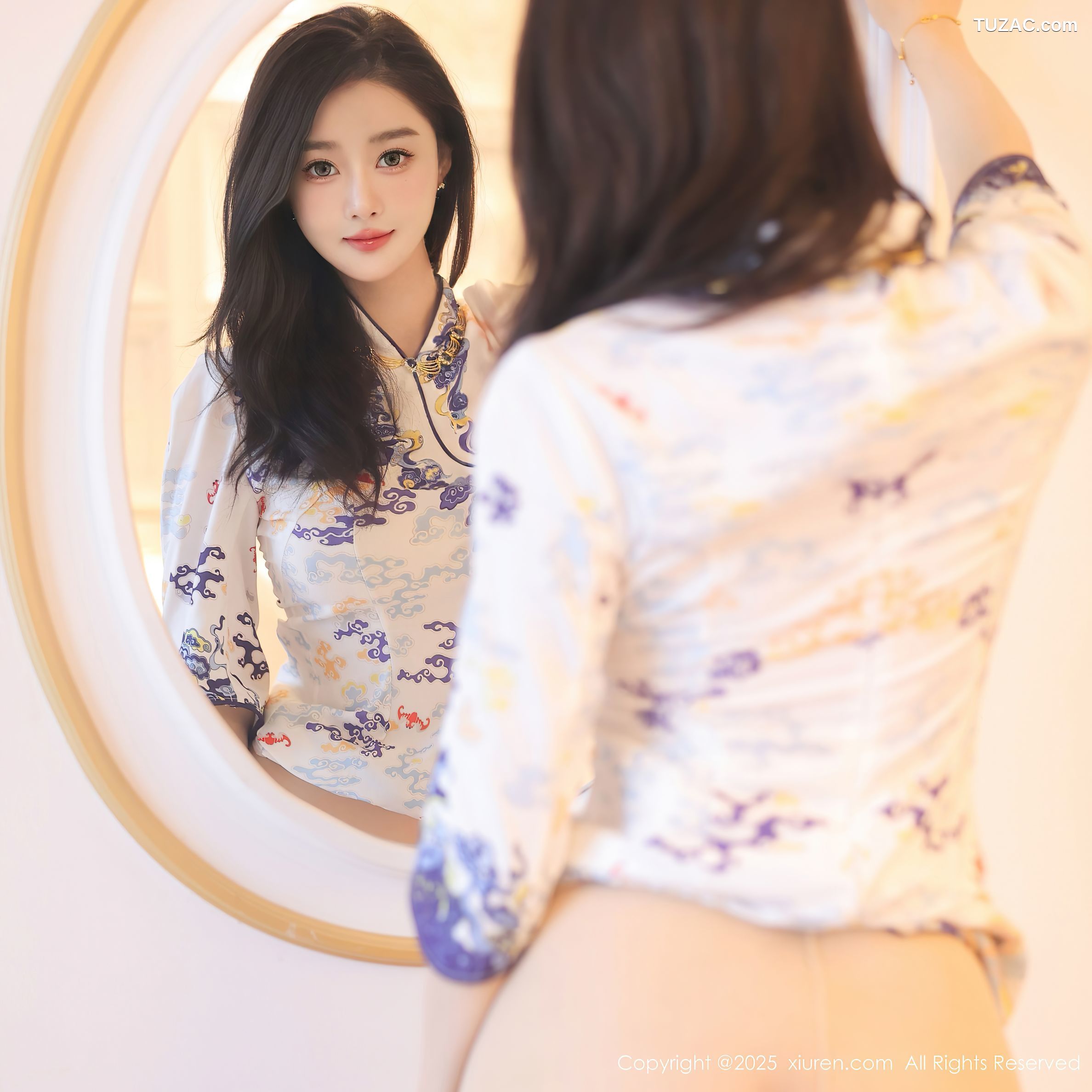 XiuRen秀人网-10144-Candy糖糖-白色蓝印花短旗袍肉丝爆乳-2025.04.11