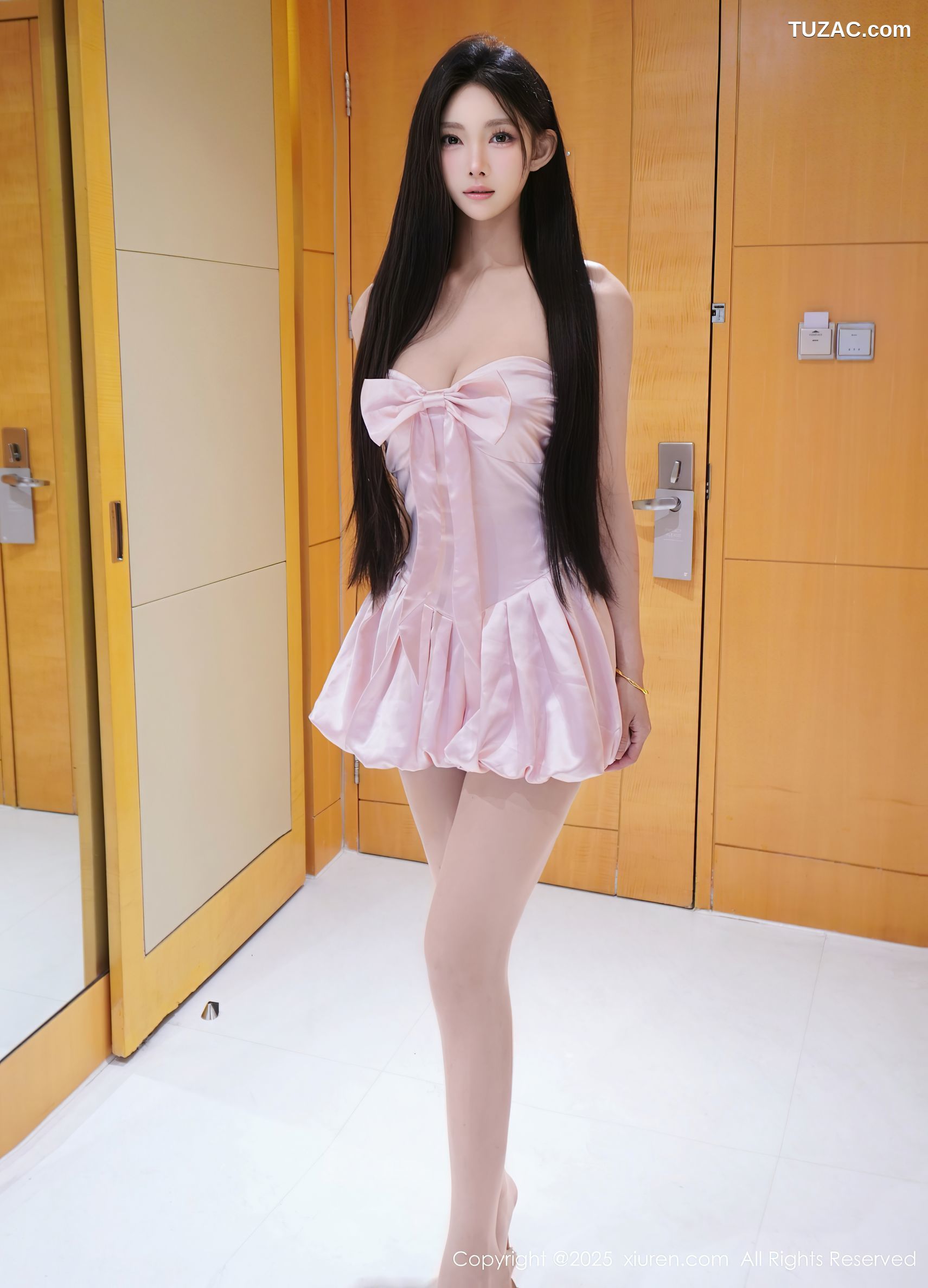 XiuRen秀人网-10147-雪见-粉色连衣短裙黑白情趣内衣-2025.04.14