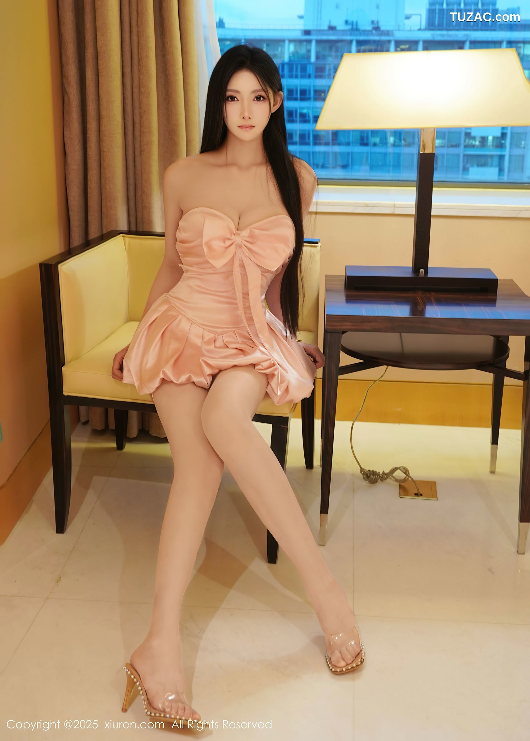 XiuRen秀人网-10147-雪见-粉色连衣短裙黑白情趣内衣-2025.04.14