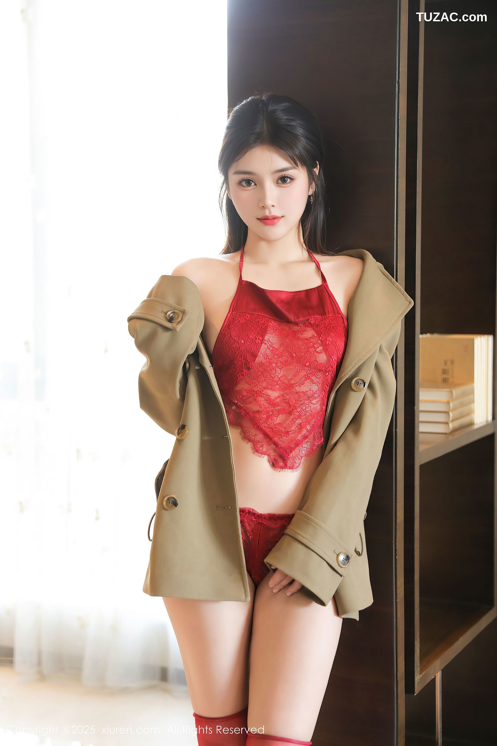 XiuRen秀人网-10148-小甜甜甜-红色蕾丝肚兜红色丝袜-2025.04.14