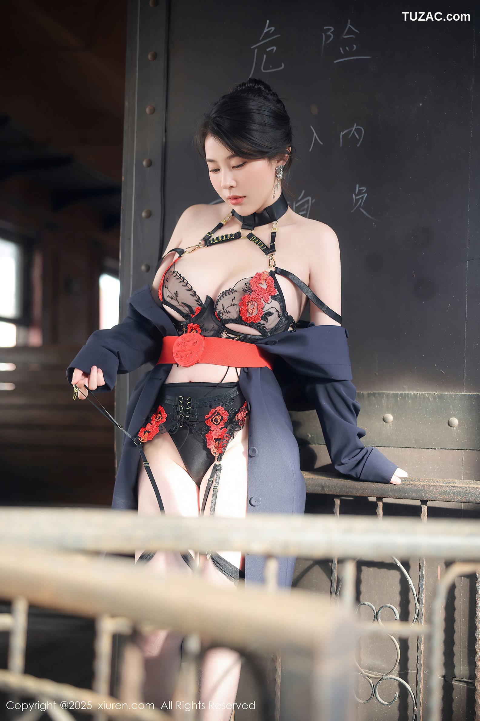 XiuRen秀人网-10155-白茹雪Abby-性感蓝黑色空姐制服诱惑-2025.04.14