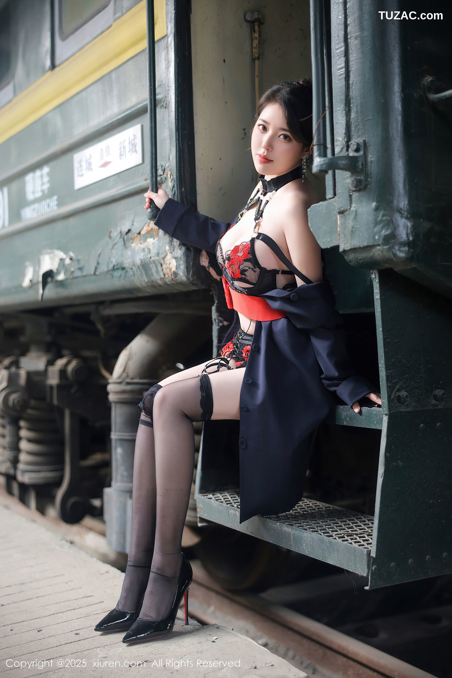 XiuRen秀人网-10155-白茹雪Abby-性感蓝黑色空姐制服诱惑-2025.04.14