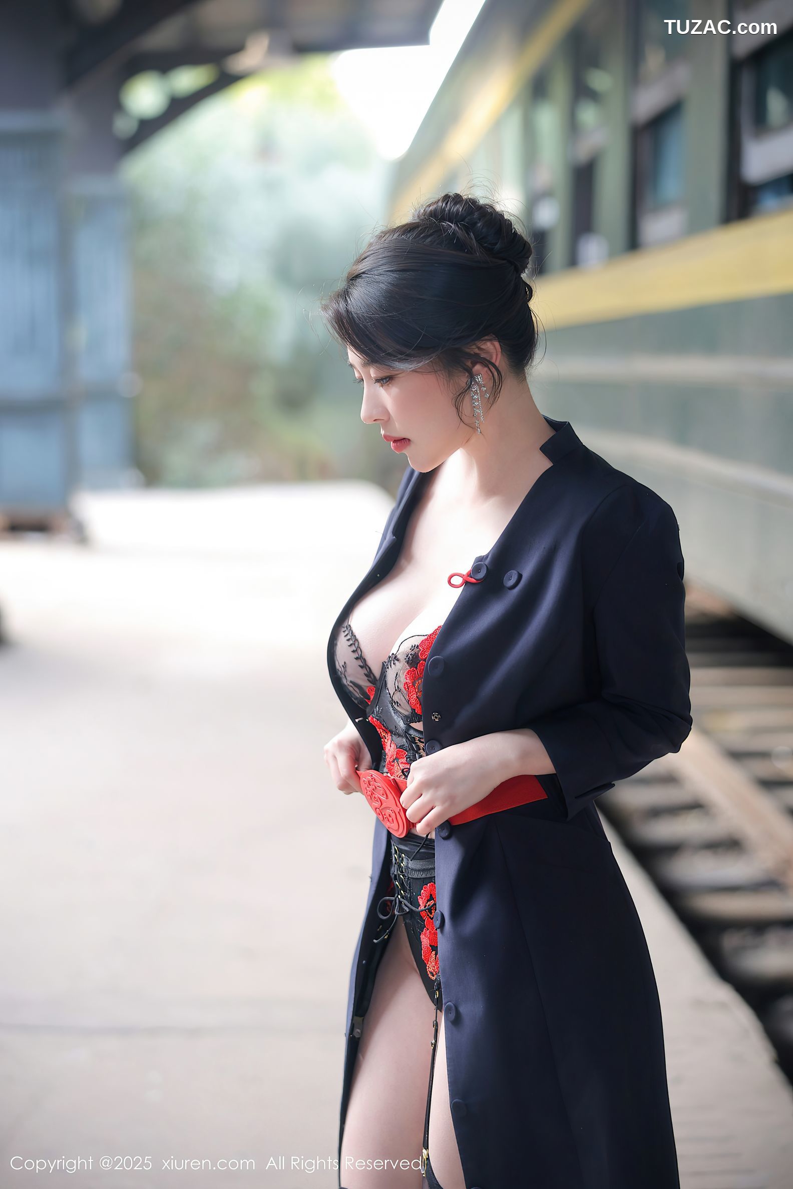 XiuRen秀人网-10155-白茹雪Abby-性感蓝黑色空姐制服诱惑-2025.04.14