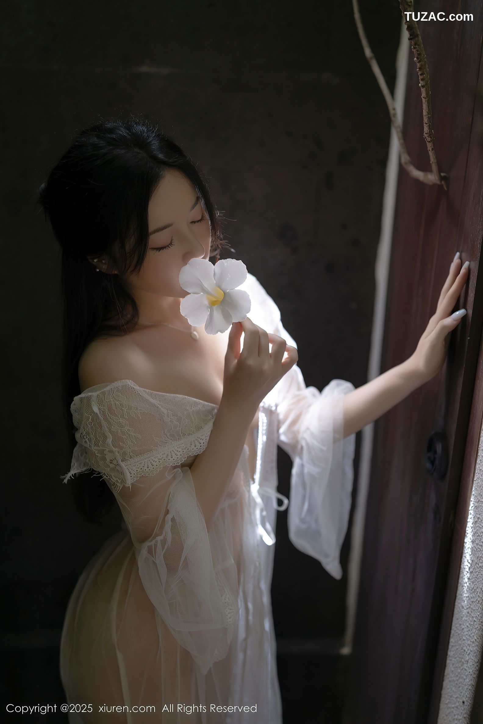 XiuRen秀人网-10173-鱼子酱Fish-古风透视白纱裙真空裸体-2025.04.18