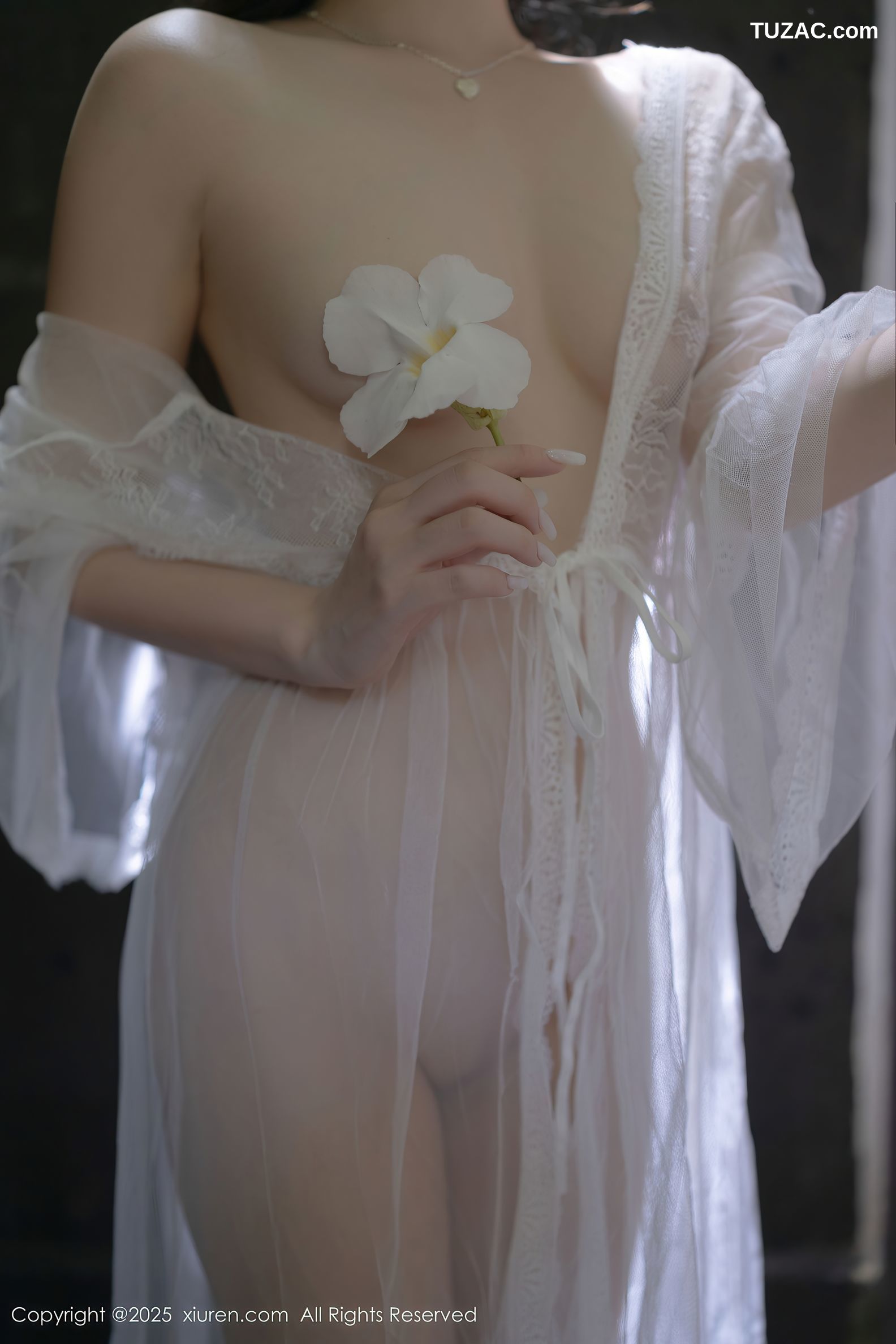 XiuRen秀人网-10173-鱼子酱Fish-古风透视白纱裙真空裸体-2025.04.18