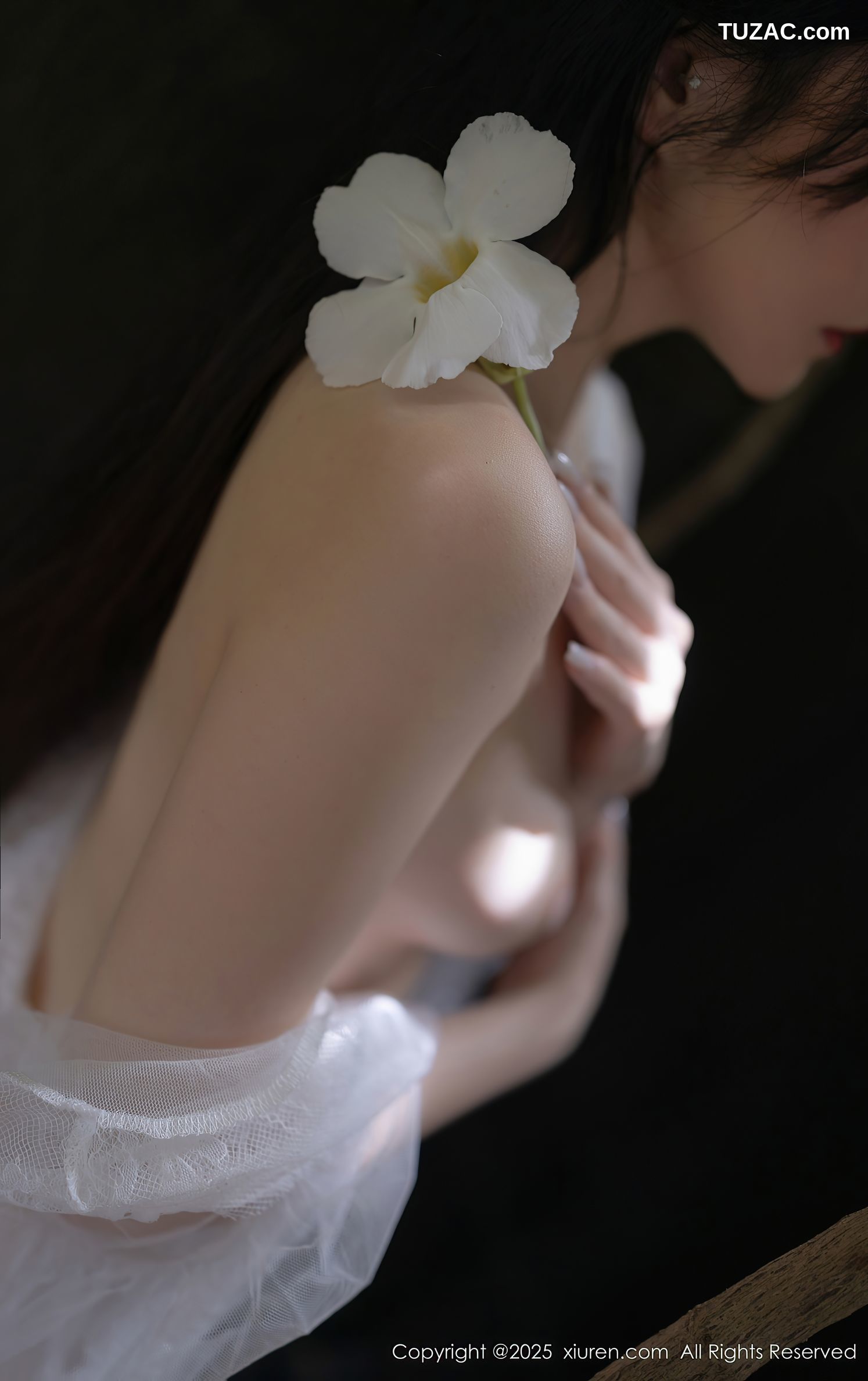 XiuRen秀人网-10173-鱼子酱Fish-古风透视白纱裙真空裸体-2025.04.18