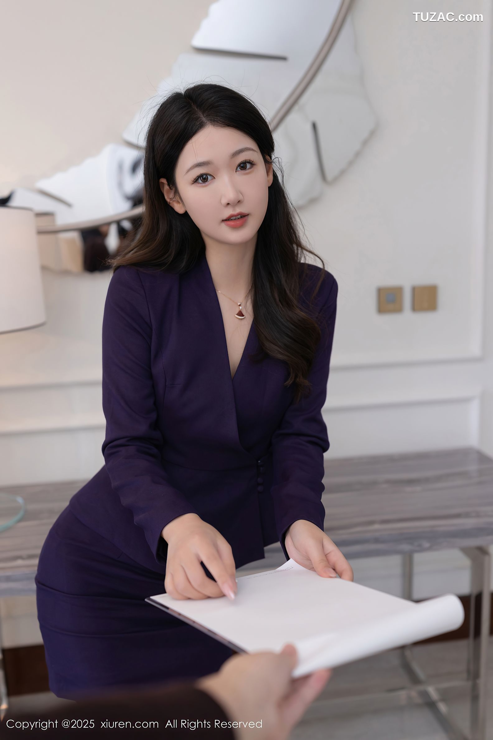 XiuRen秀人网-10178-唐安琪-深蓝色裙装0L黑色内衣黑丝-2025.04.21