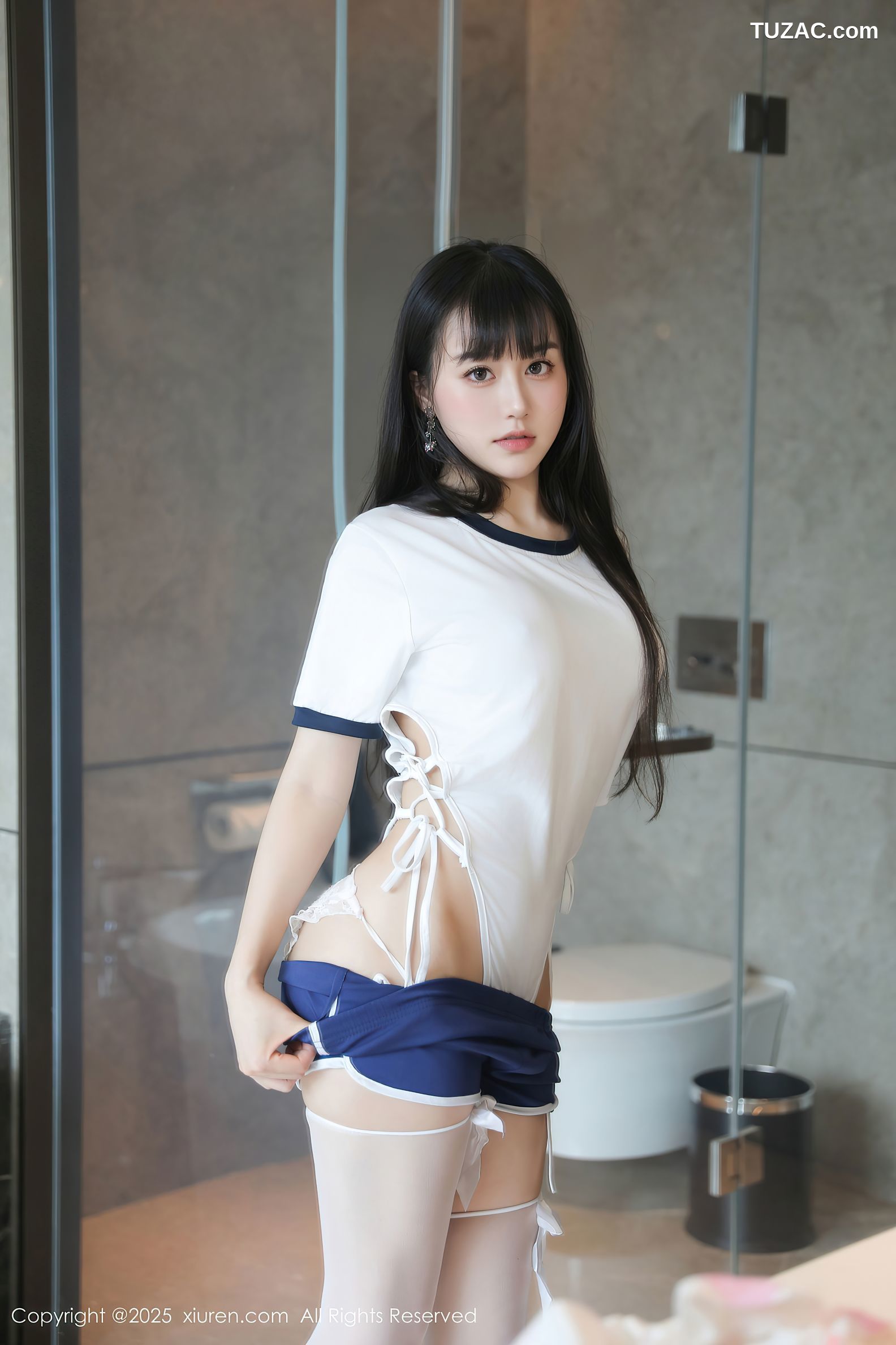 XiuRen秀人网-10184-量子玫瑰-首套写真白色运动T恤蓝色运动裤浴室爆乳-2025.04.23