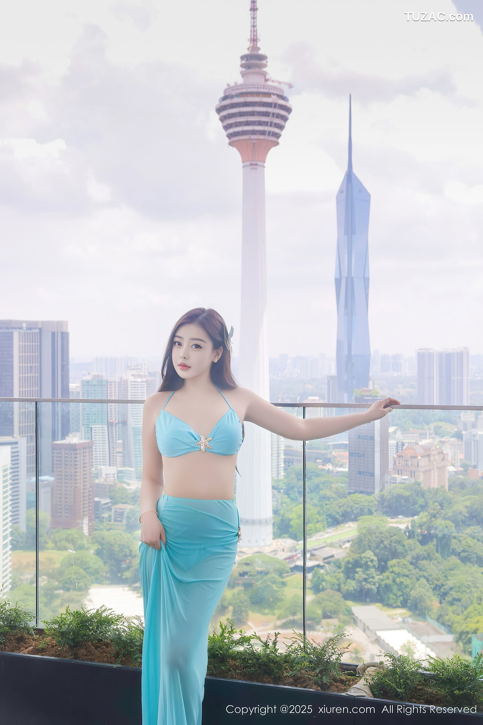 XiuRen秀人网-10187-希雅sia-吉隆坡无边泳池蓝色比基尼-2025.04.23