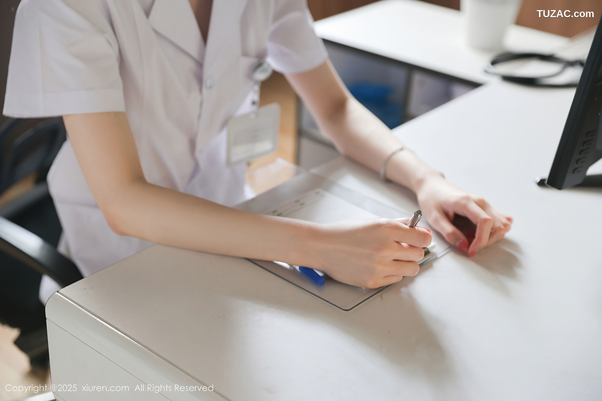 XiuRen秀人网-10190-布丁wow-医院场景白衣女医生的秘密之爱-2025.04.24