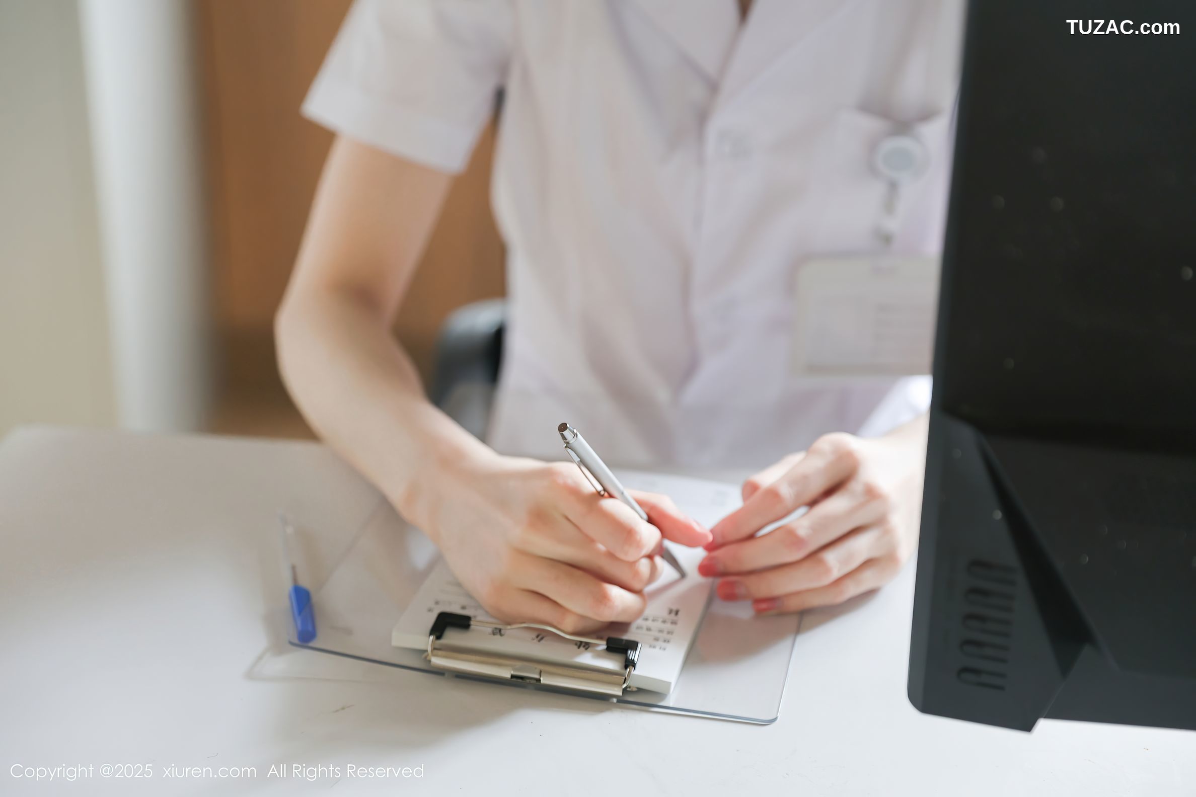 XiuRen秀人网-10190-布丁wow-医院场景白衣女医生的秘密之爱-2025.04.24