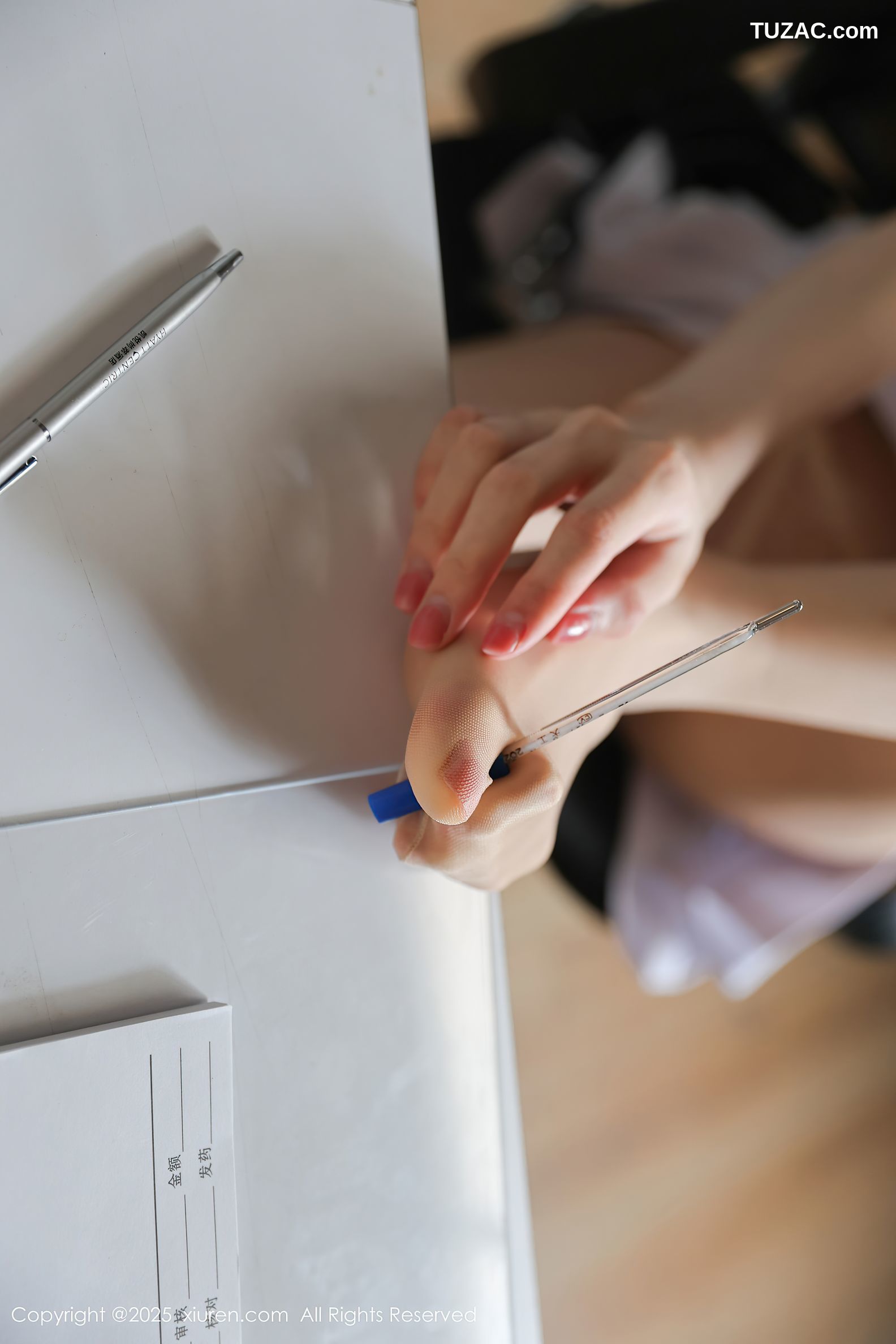 XiuRen秀人网-10190-布丁wow-医院场景白衣女医生的秘密之爱-2025.04.24