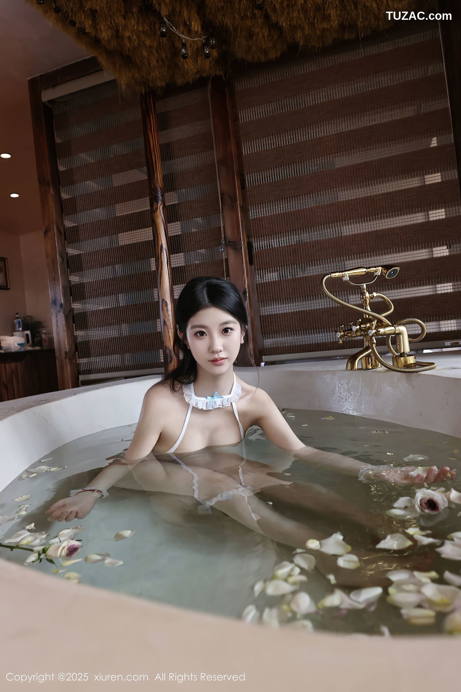 XiuRen秀人网-10199-小芭乐-温泉场景两款情趣内衣爆乳-2025.04.25