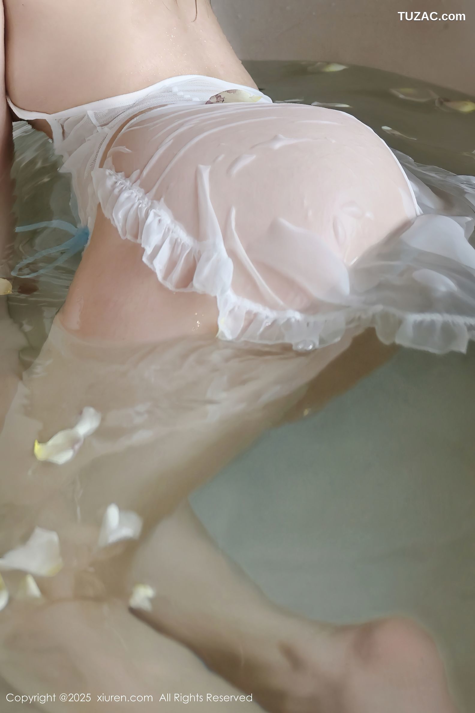 XiuRen秀人网-10199-小芭乐-温泉场景两款情趣内衣爆乳-2025.04.25