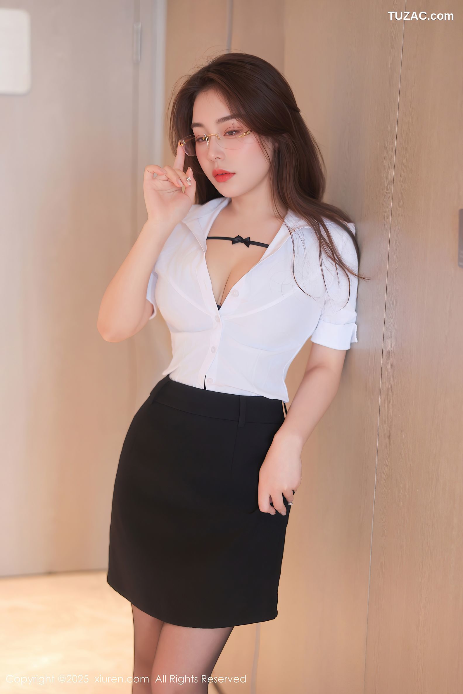 XiuRen秀人网-10204-云璎珞-OL白衬衫黑短裙黑内衣黑丝-2025.04.27