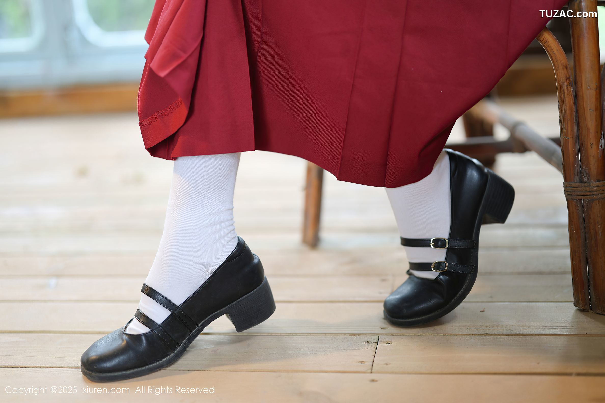 XiuRen秀人网-10215-茂木希子-新人红色长裙白色内衣肉丝-2025.04.29