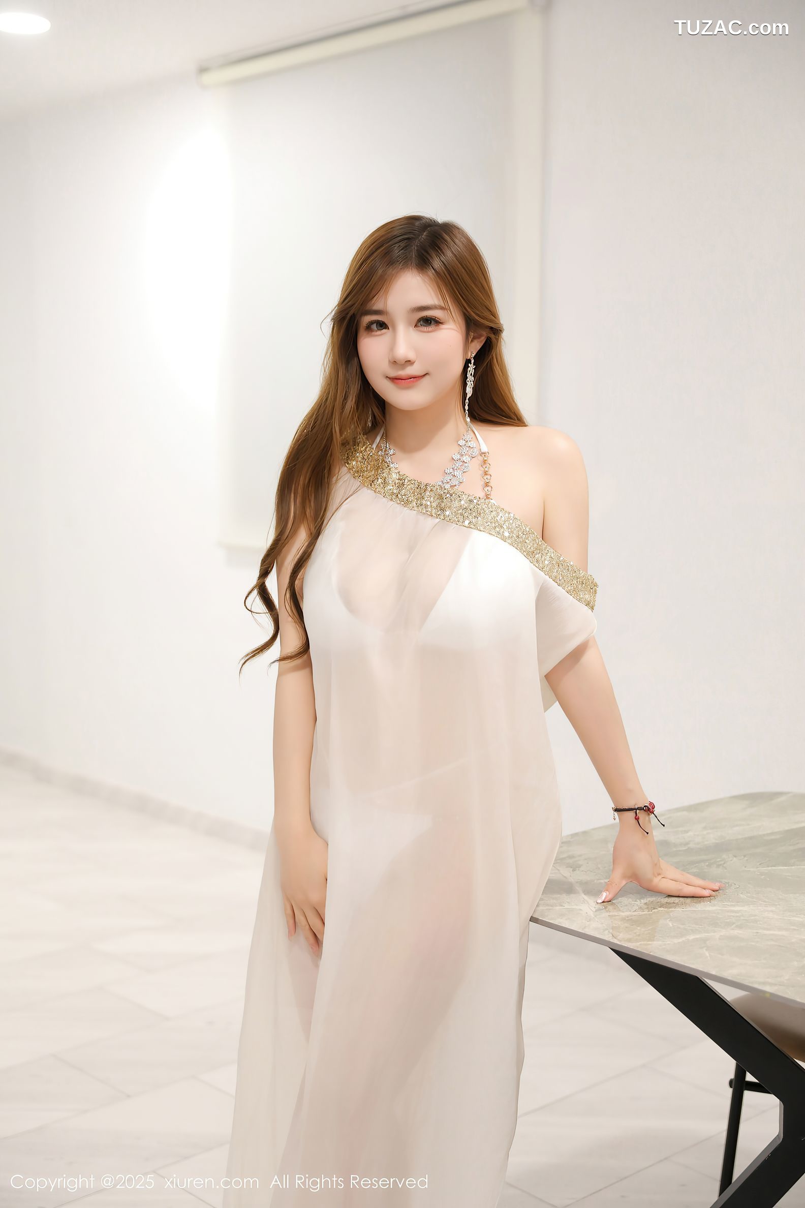 XiuRen秀人网-10218-小肉肉咪-轻透白纱白色比基尼-2025.04.29