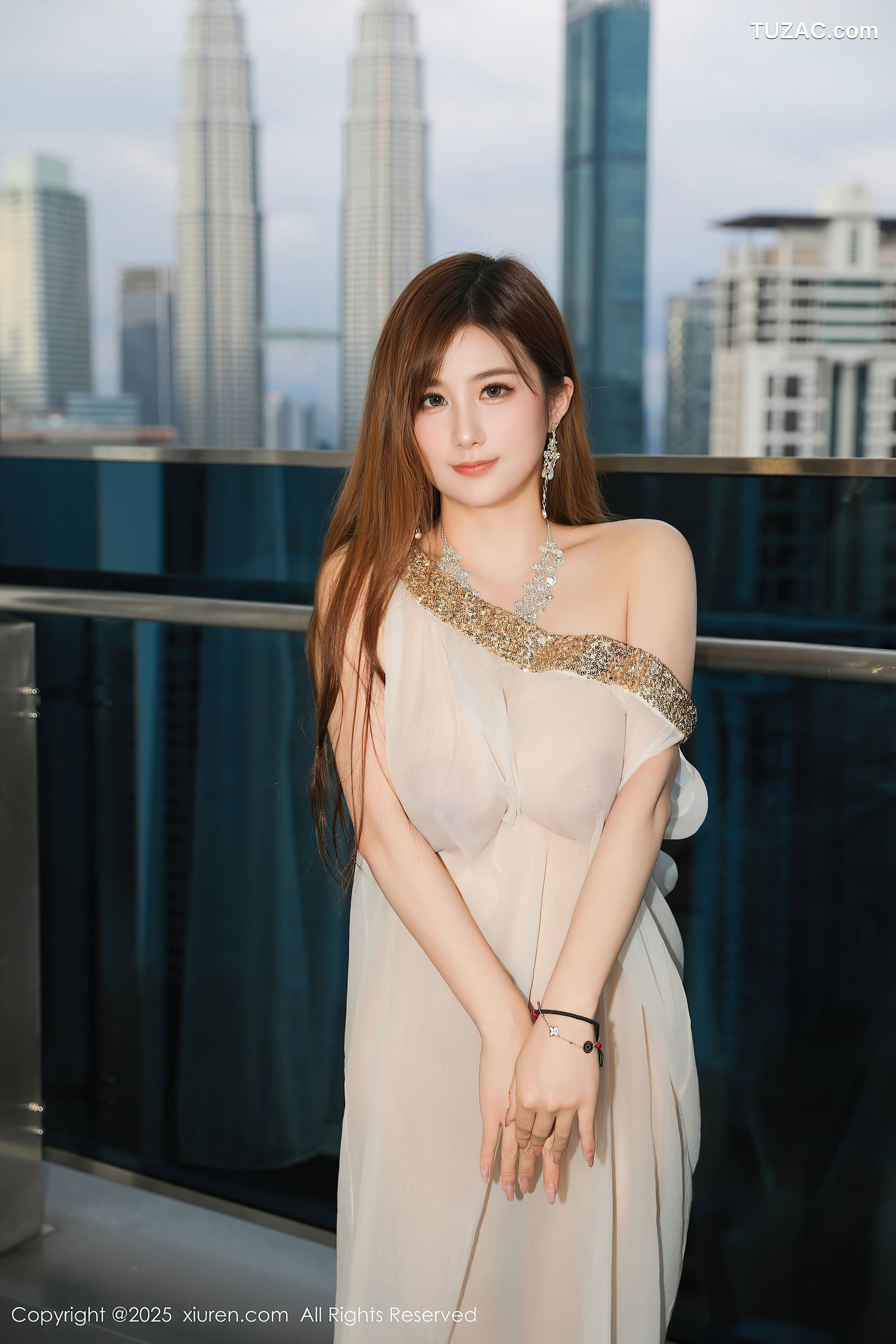 XiuRen秀人网-10218-小肉肉咪-轻透白纱白色比基尼-2025.04.29