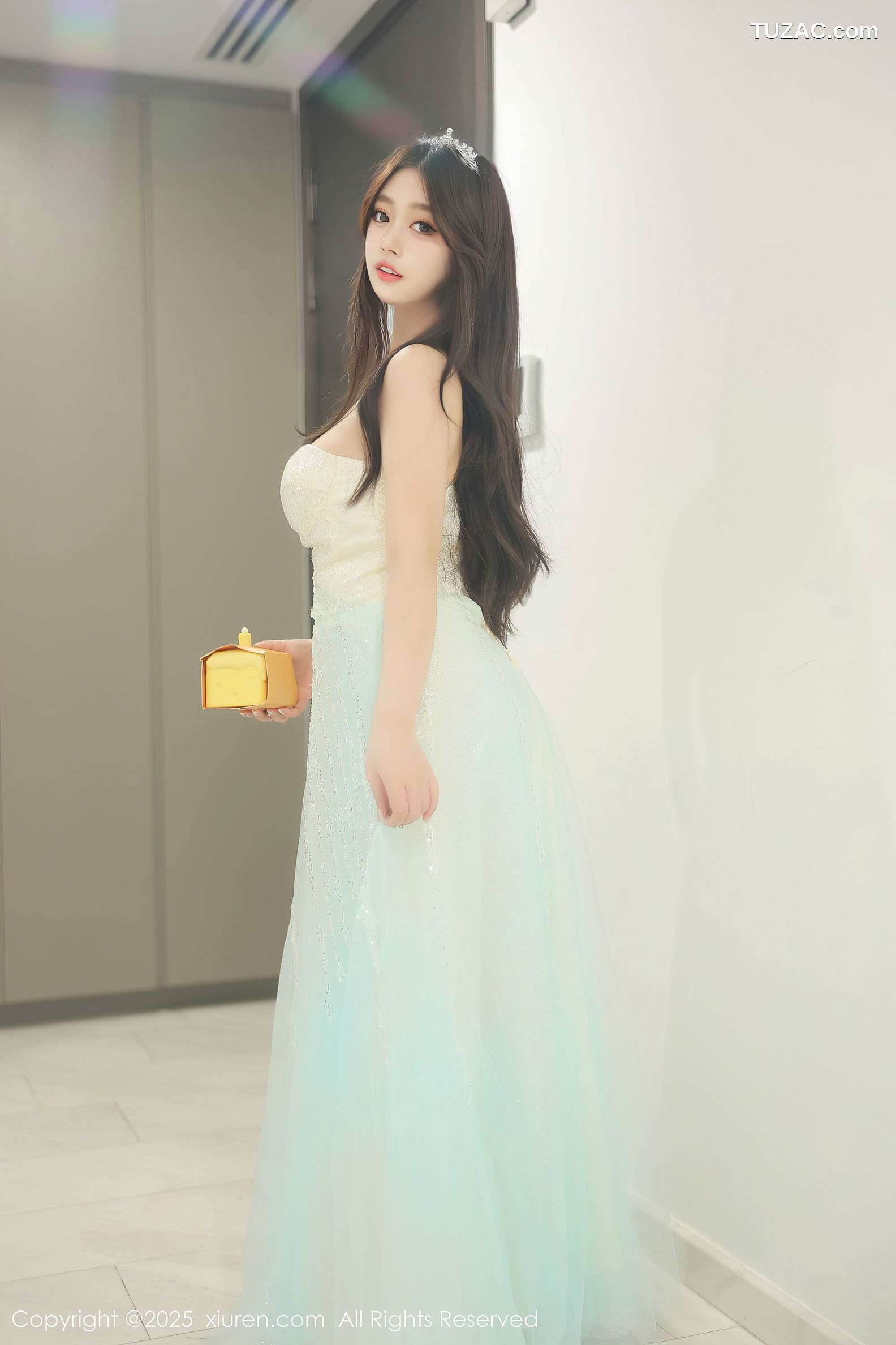 XiuRen秀人网-10222-蛋蛋宝-抹胸长纱裙肉色内衣-2025.04.29