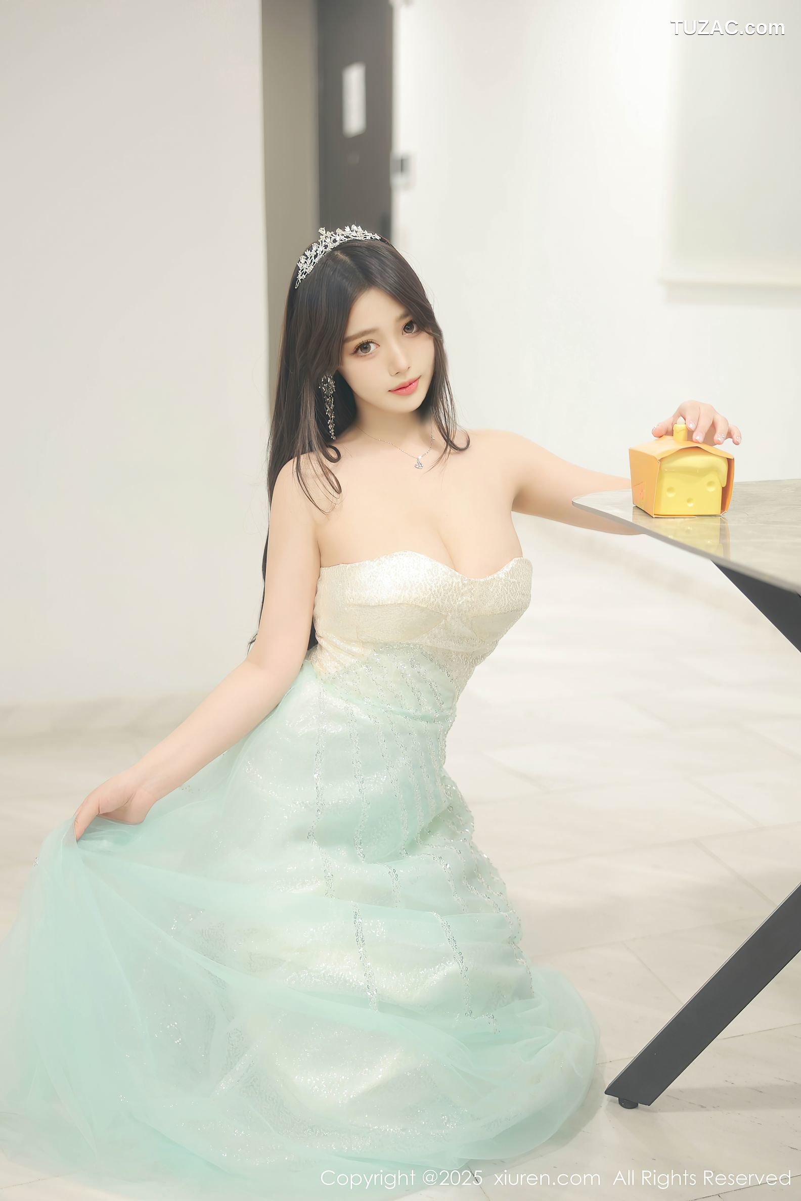 XiuRen秀人网-10222-蛋蛋宝-抹胸长纱裙肉色内衣-2025.04.29