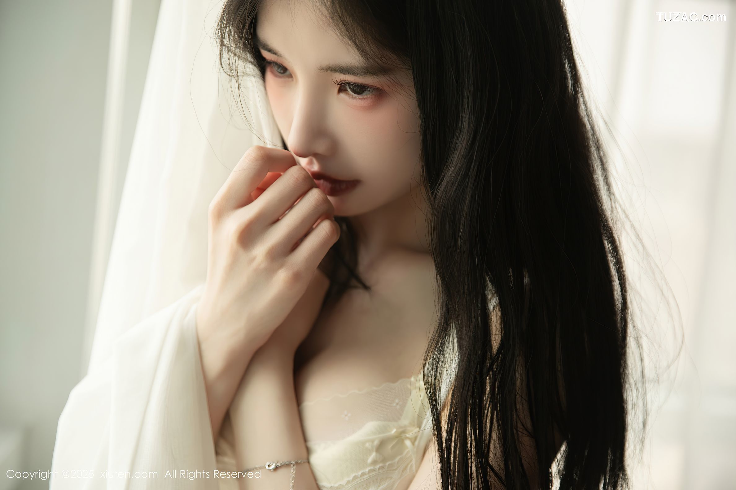 XiuRen秀人网-10226-布丁wow-寂寞少妇居家白色睡衣白色内衣-2025.04.30