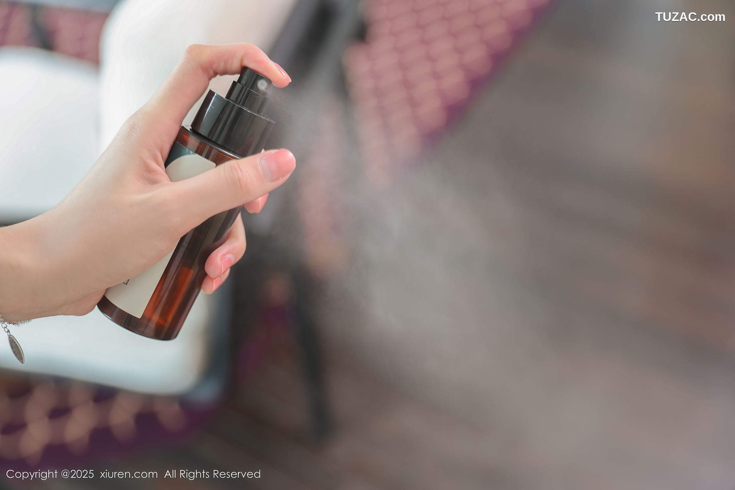 XiuRen秀人网-10226-布丁wow-寂寞少妇居家白色睡衣白色内衣-2025.04.30