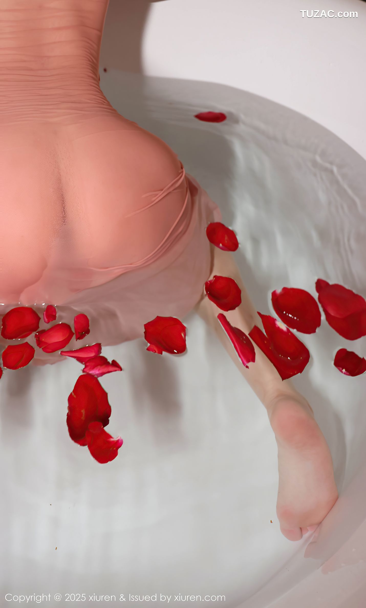 XiuRen秀人网-10229-小薯条nienie-轻透黑吊带长裤-粉色吊带长裙湿身-2025.04.30