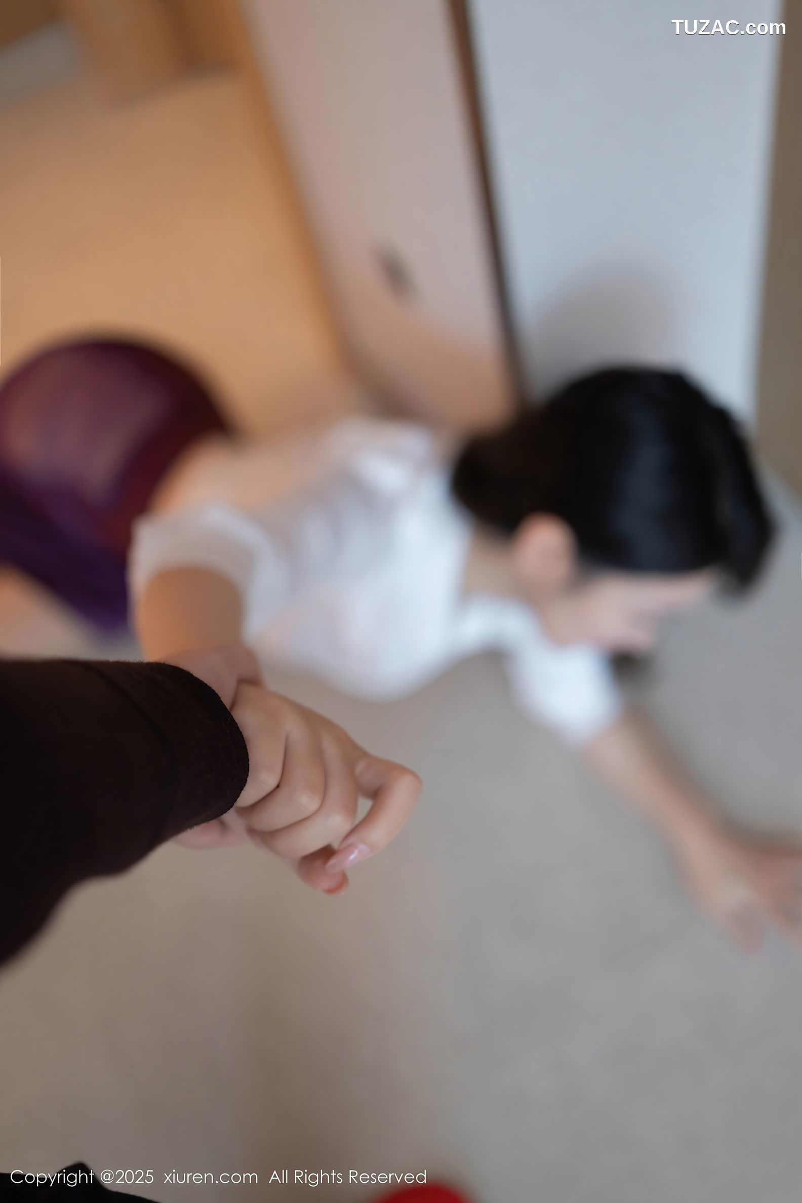 XiuRen秀人网-10238-唐安琪-白衬衫紫色短裙紫色内衣肉丝-2025.05.06