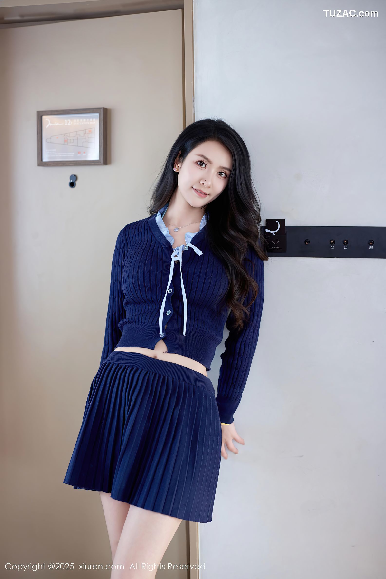 XiuRen秀人网-10242-方子萱-深蓝针织衫短裙薄荷绿比基尼-2025.05.07