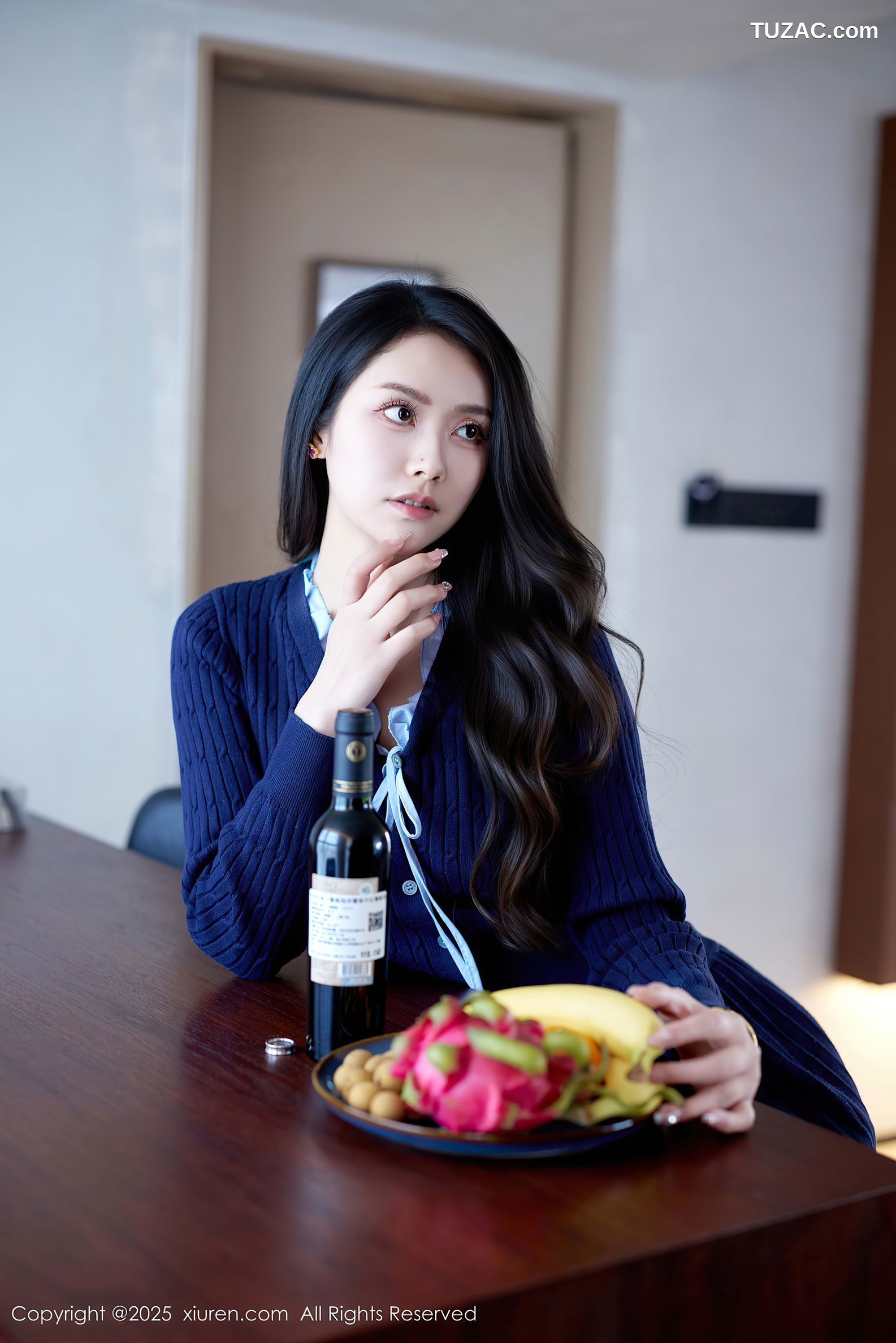 XiuRen秀人网-10242-方子萱-深蓝针织衫短裙薄荷绿比基尼-2025.05.07