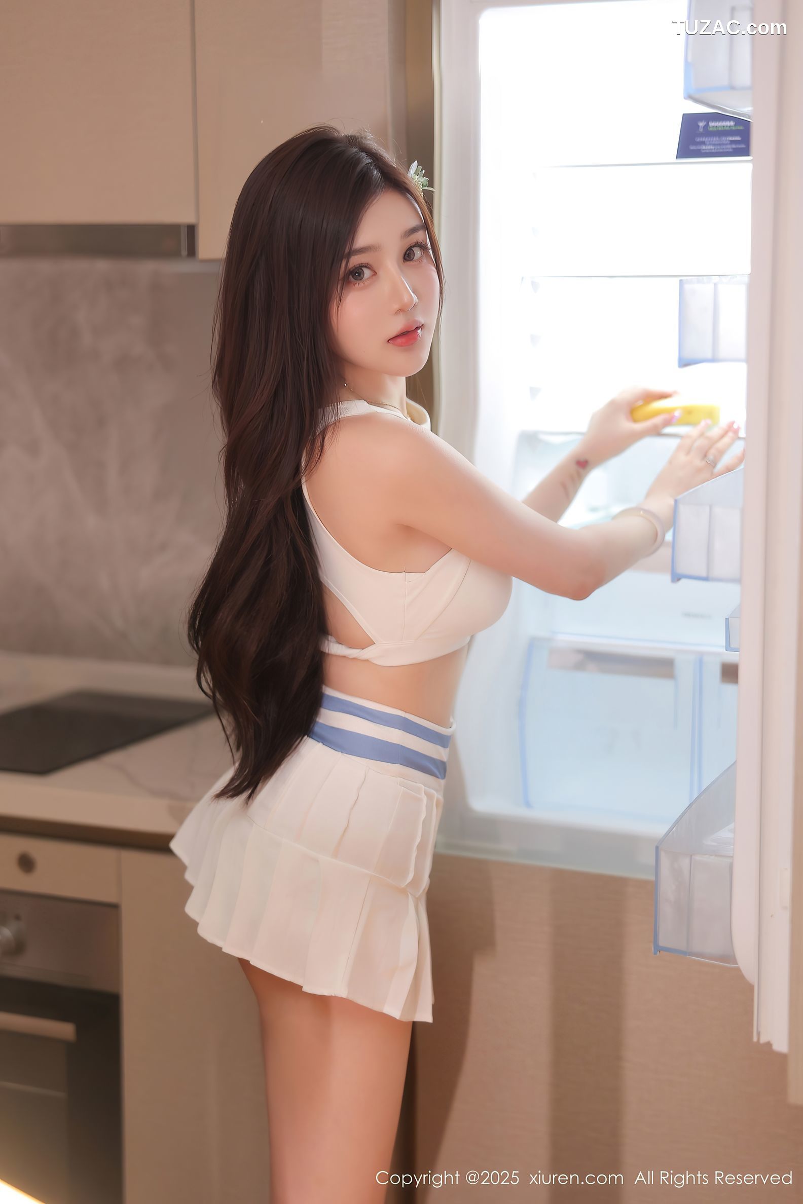 XiuRen秀人网-10254-奶油猫呀-白色背心白色超短百褶裙爆乳萝莉-2025.05.09