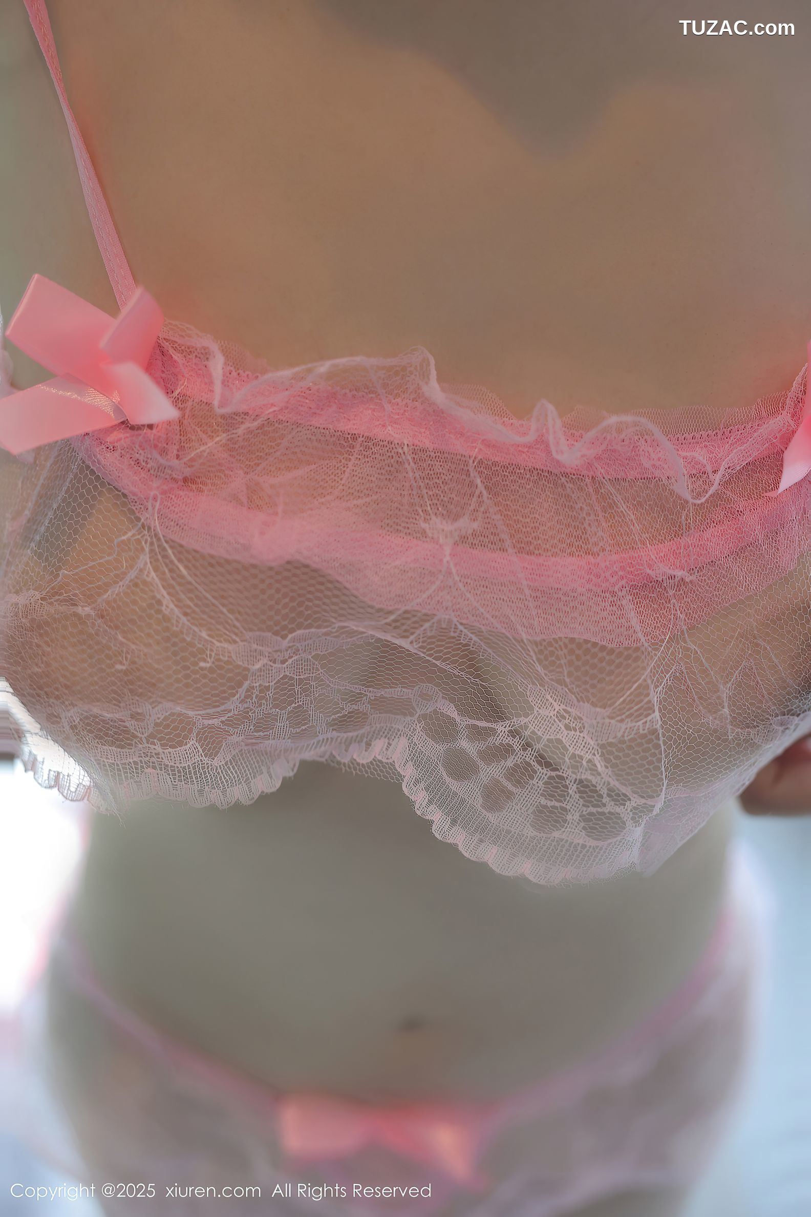 XiuRen秀人网-10262-诺诺Hsu-白裙粉色轻透情趣内衣-2025.05.12
