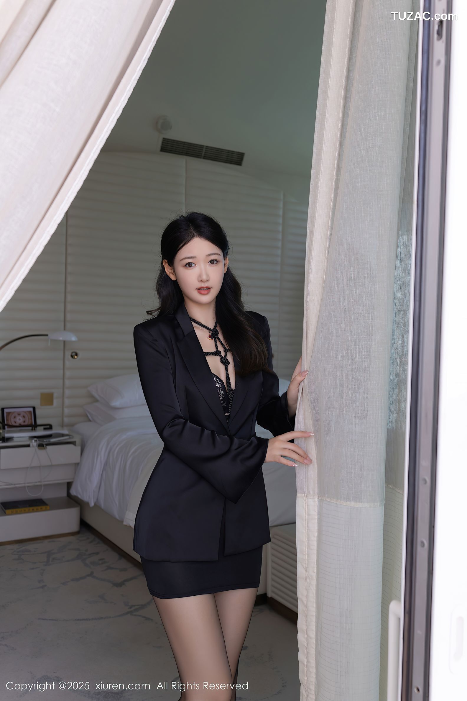 XiuRen秀人网-10267-唐安琪-OL黑色裙装黑内衣黑丝-2025.05.12