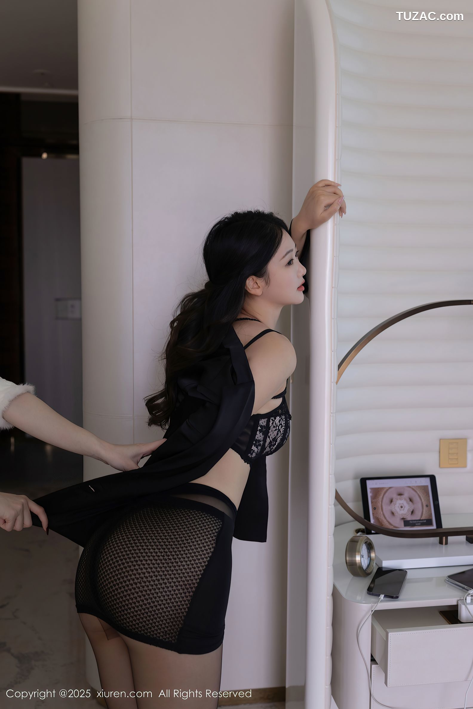 XiuRen秀人网-10267-唐安琪-OL黑色裙装黑内衣黑丝-2025.05.12