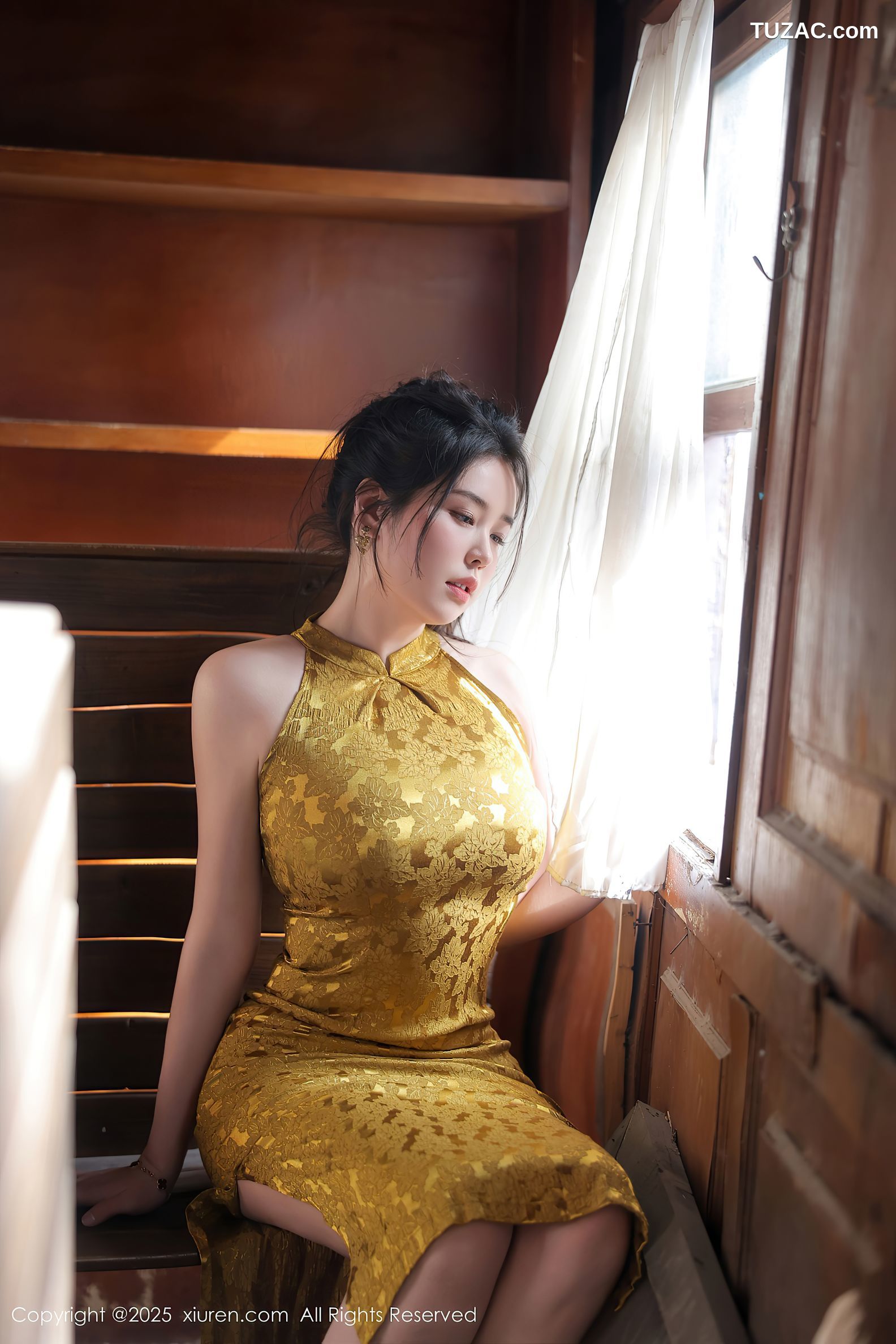 XiuRen秀人网-10269-林若凡F-金色旗袍淡粉色内衣-2025.05.13